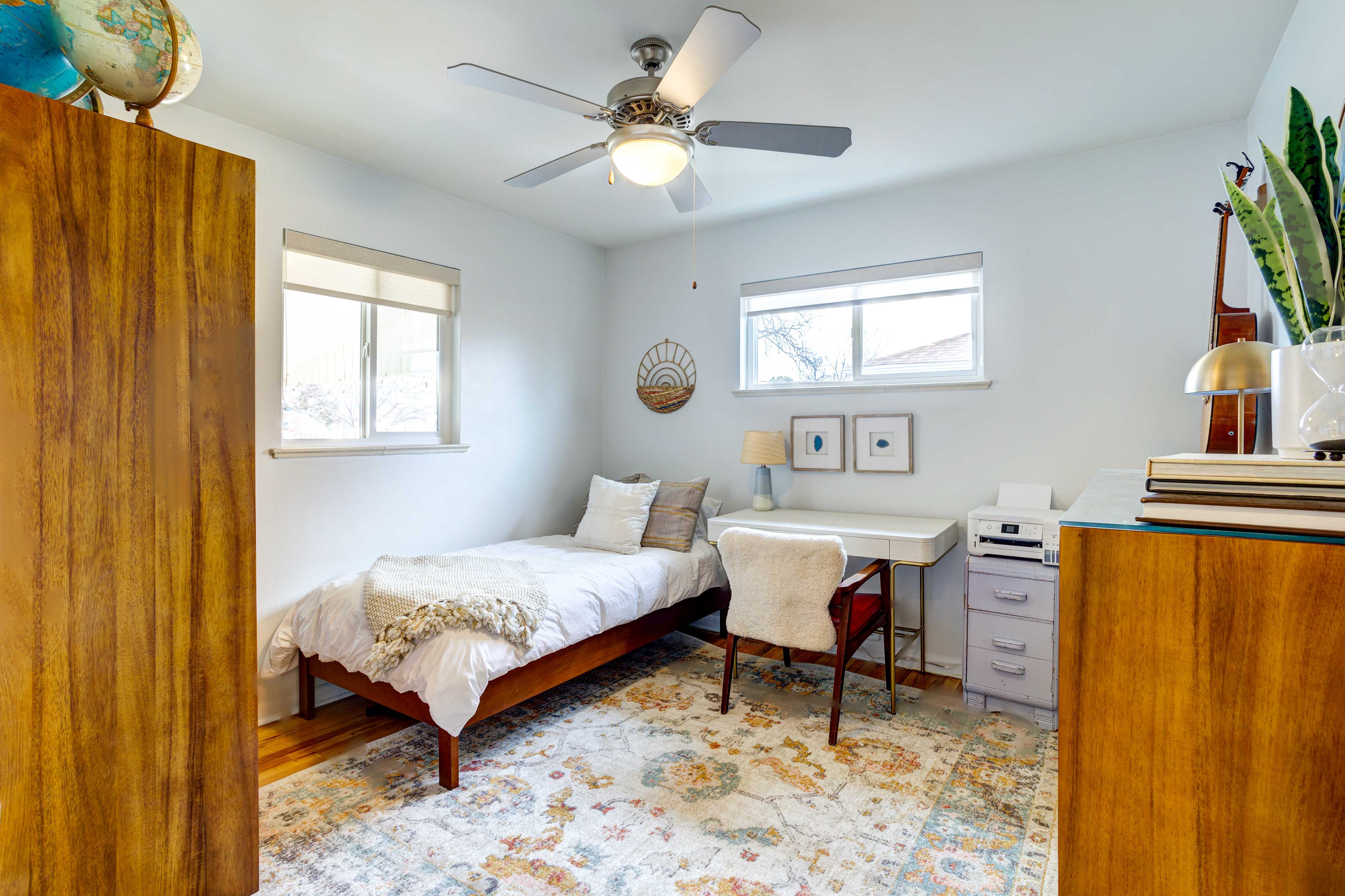 Bedroom 2 | Twin Bed | Laptop-Friendly Workspace w/ Printer