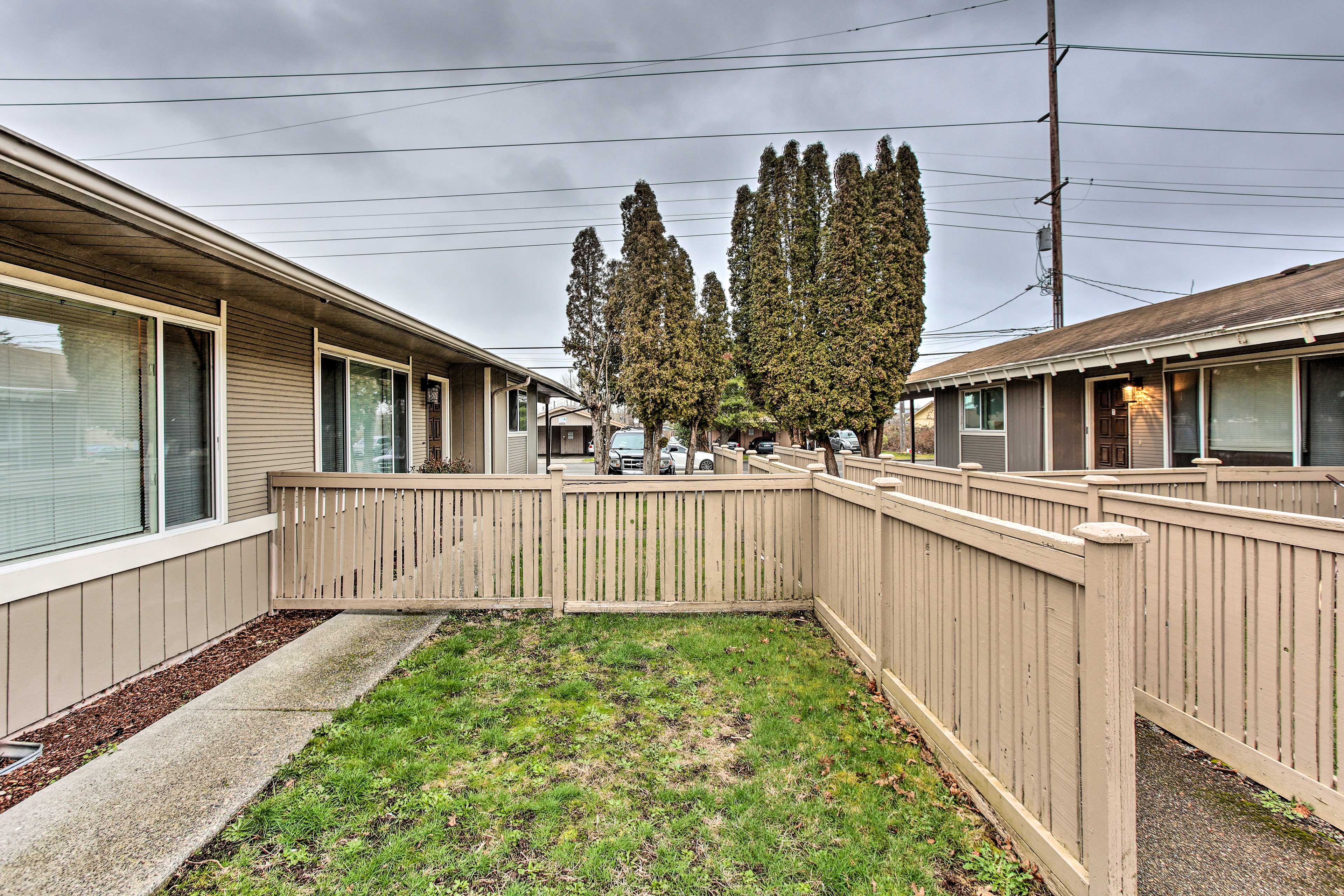 Private Yard | Partially Fenced