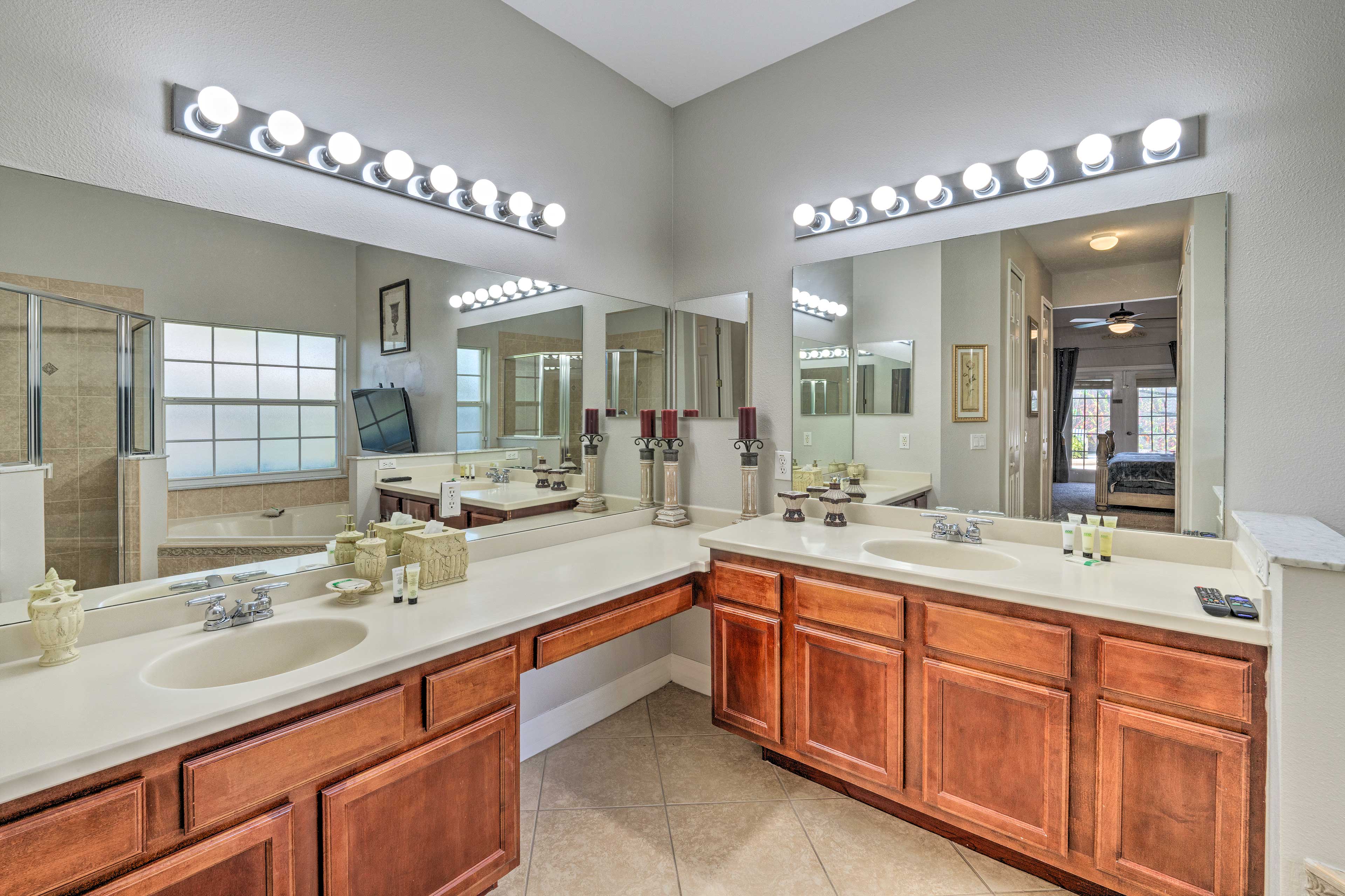 Full Bathroom | 1st Floor | Soaking Tub | Flat-Screen TV