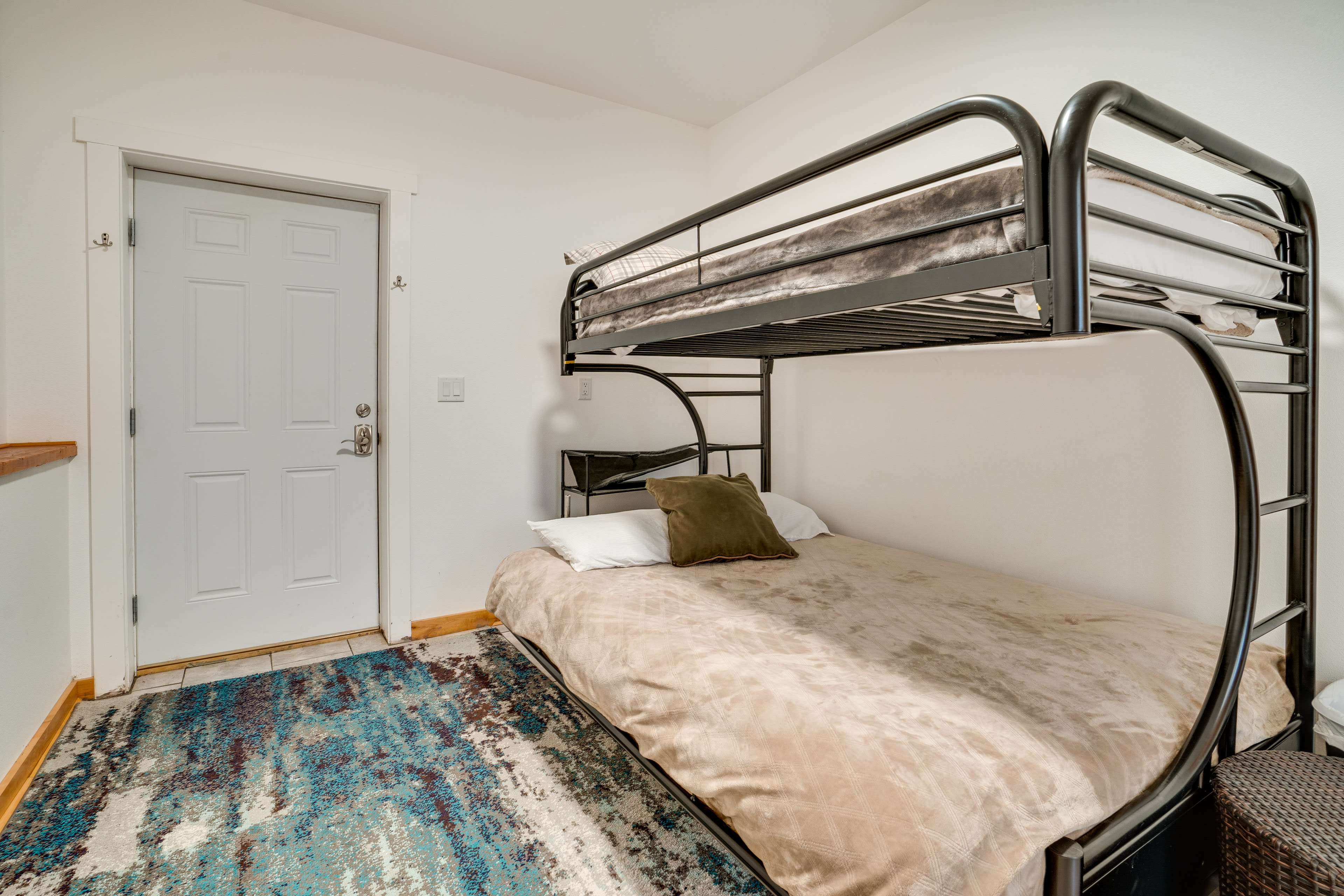 Bedroom 3 | Twin/Full Bunk Bed | 1st Floor