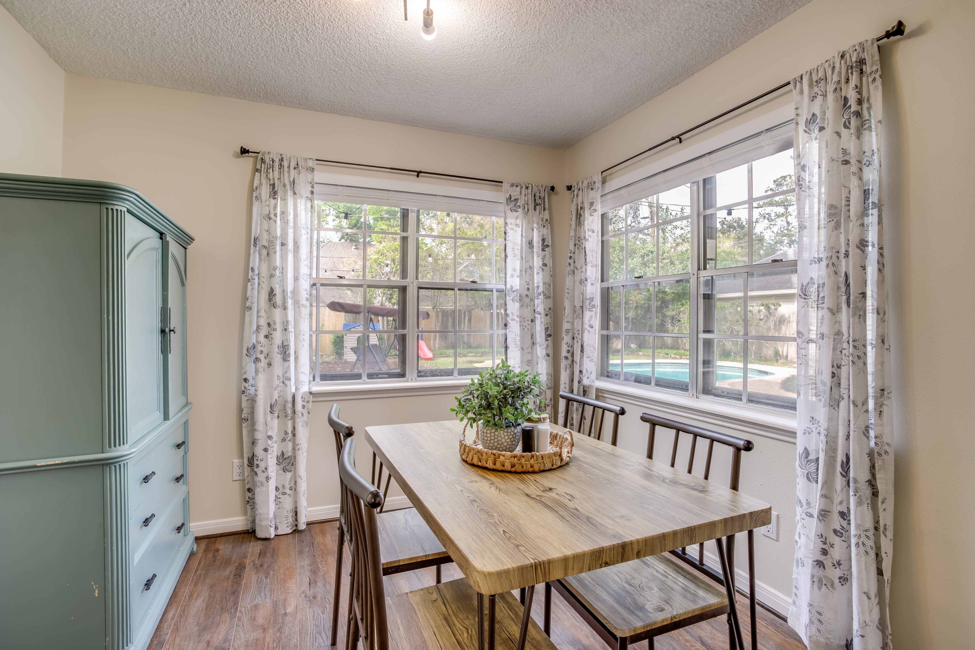 Casual Dining Room