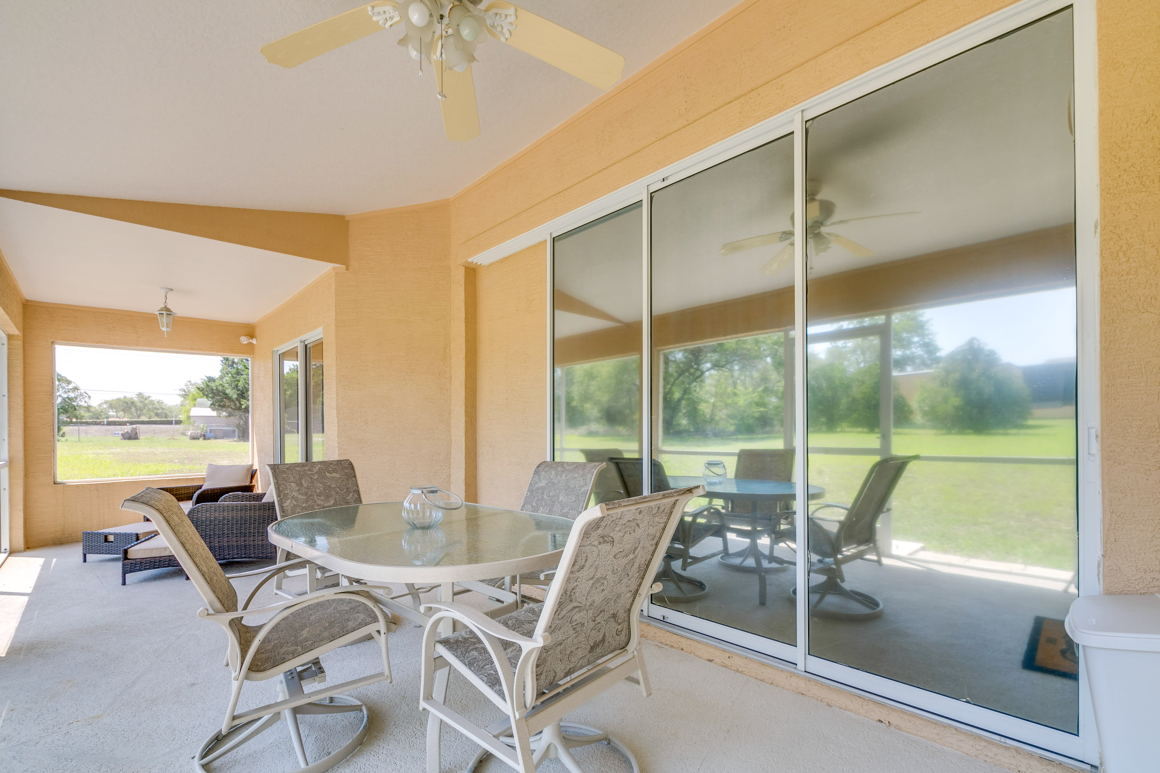 Screened Porch | Outdoor Dining Area