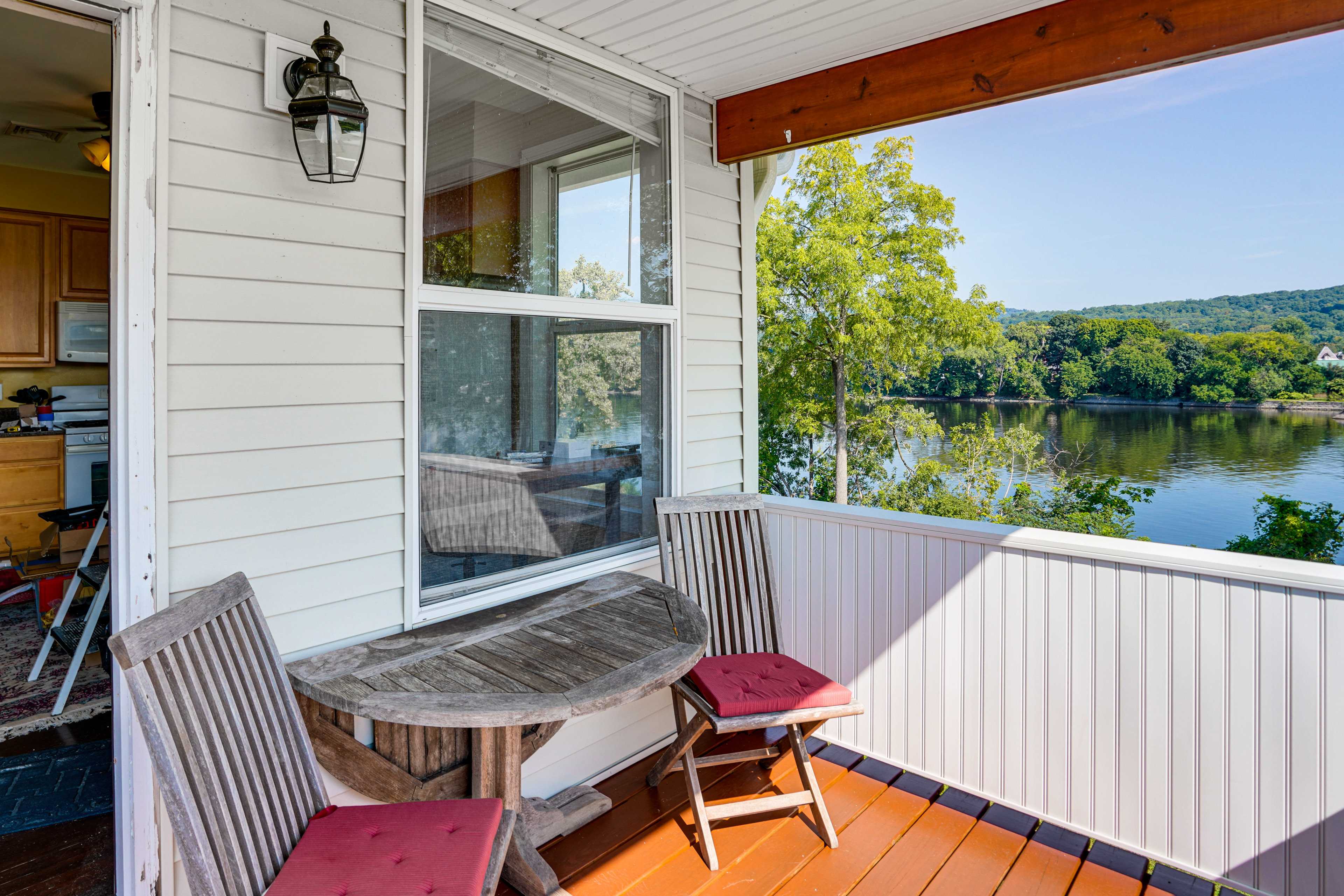 Front Porch | Outdoor Dining