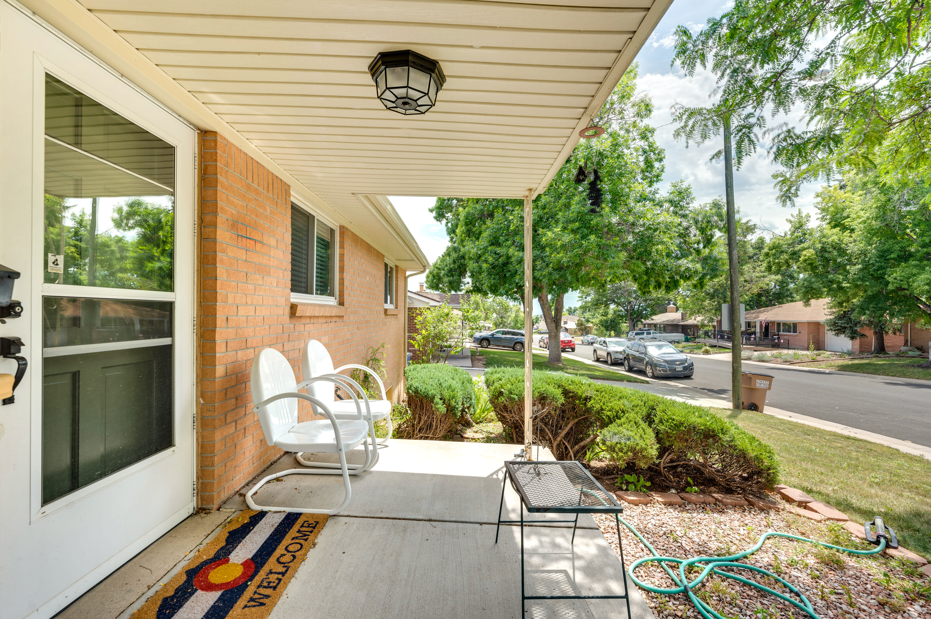 Front Porch w/ Seating