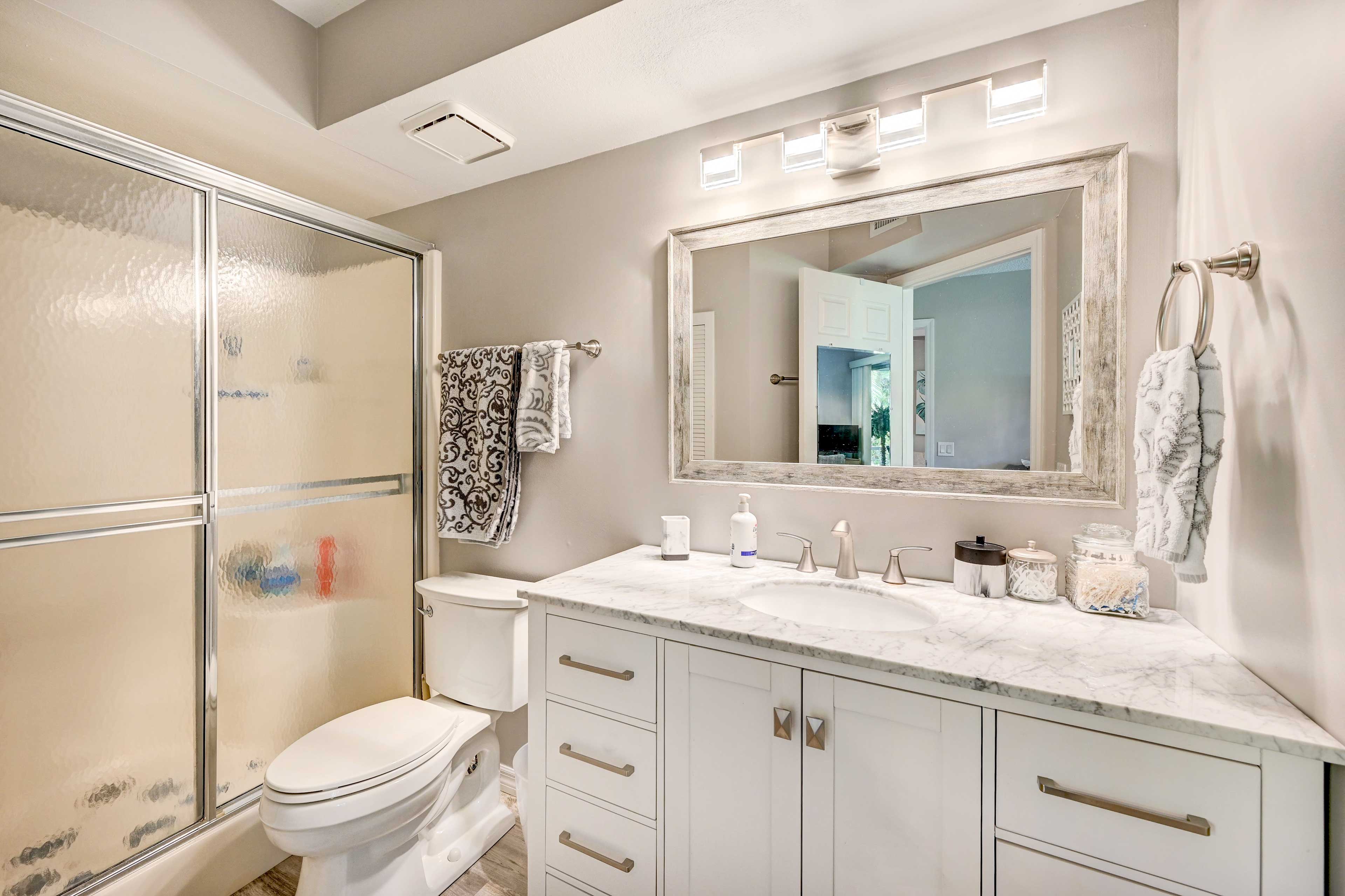 En-Suite Bathroom | Complimentary Toiletries