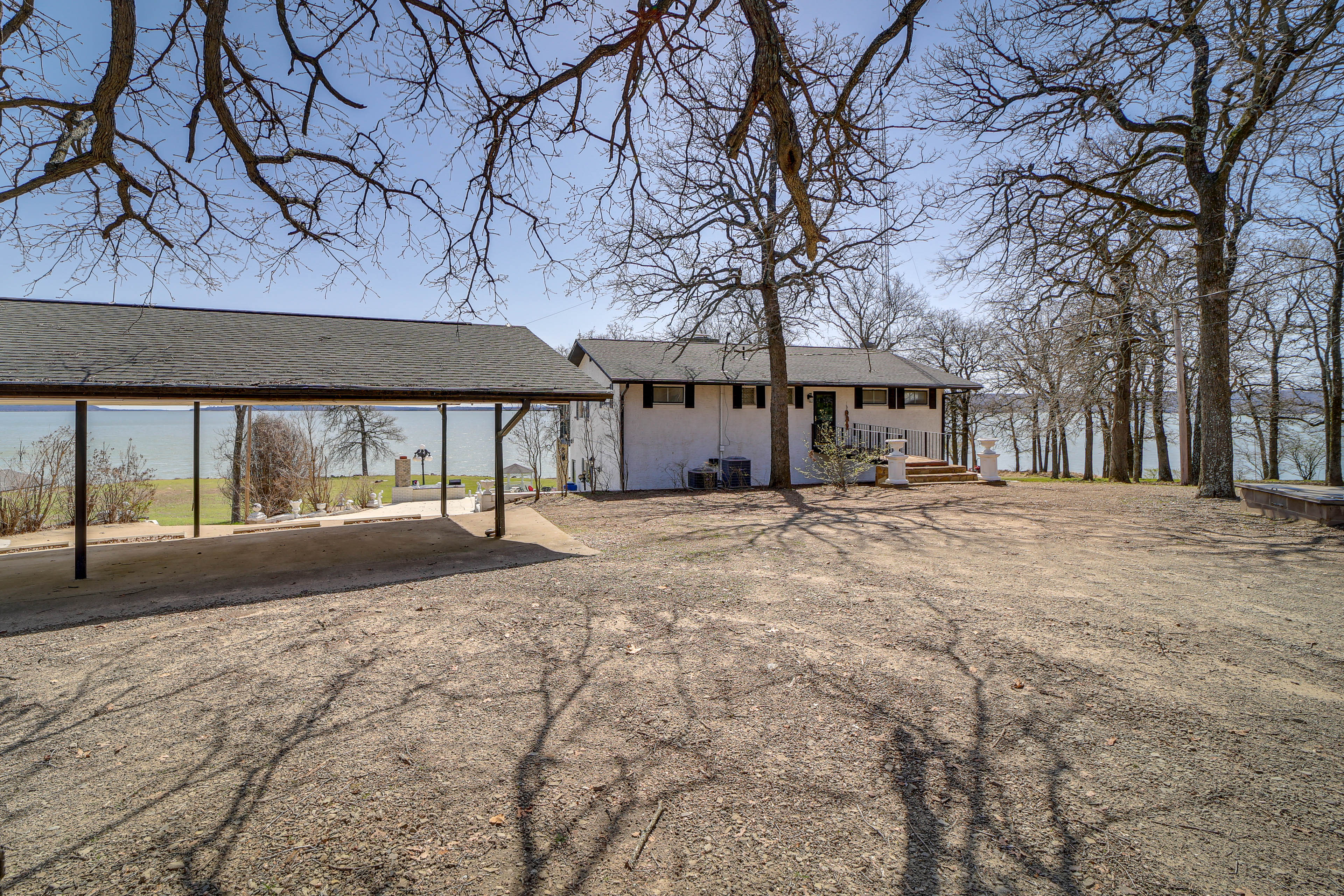 Parking | Carport (4 Vehicles) | Driveway (2 Vehicles)