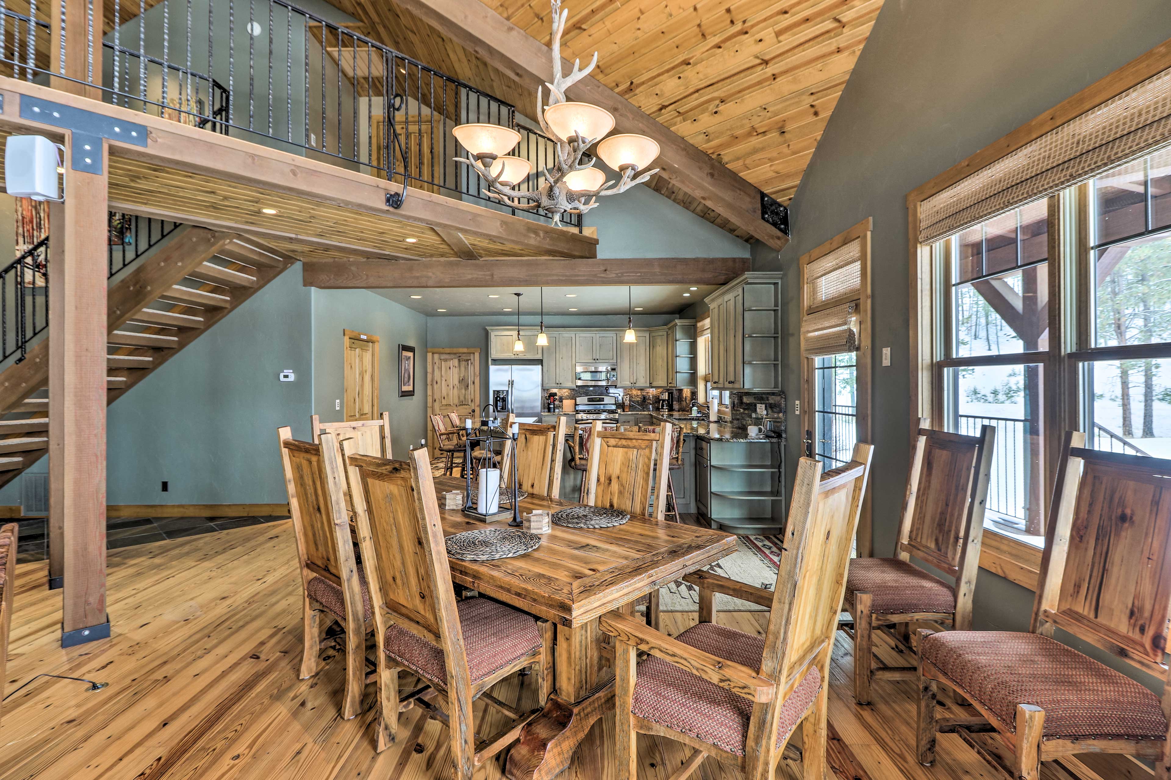 Dining Area | Dishware/Flatware | Trash Bags/Paper Towels