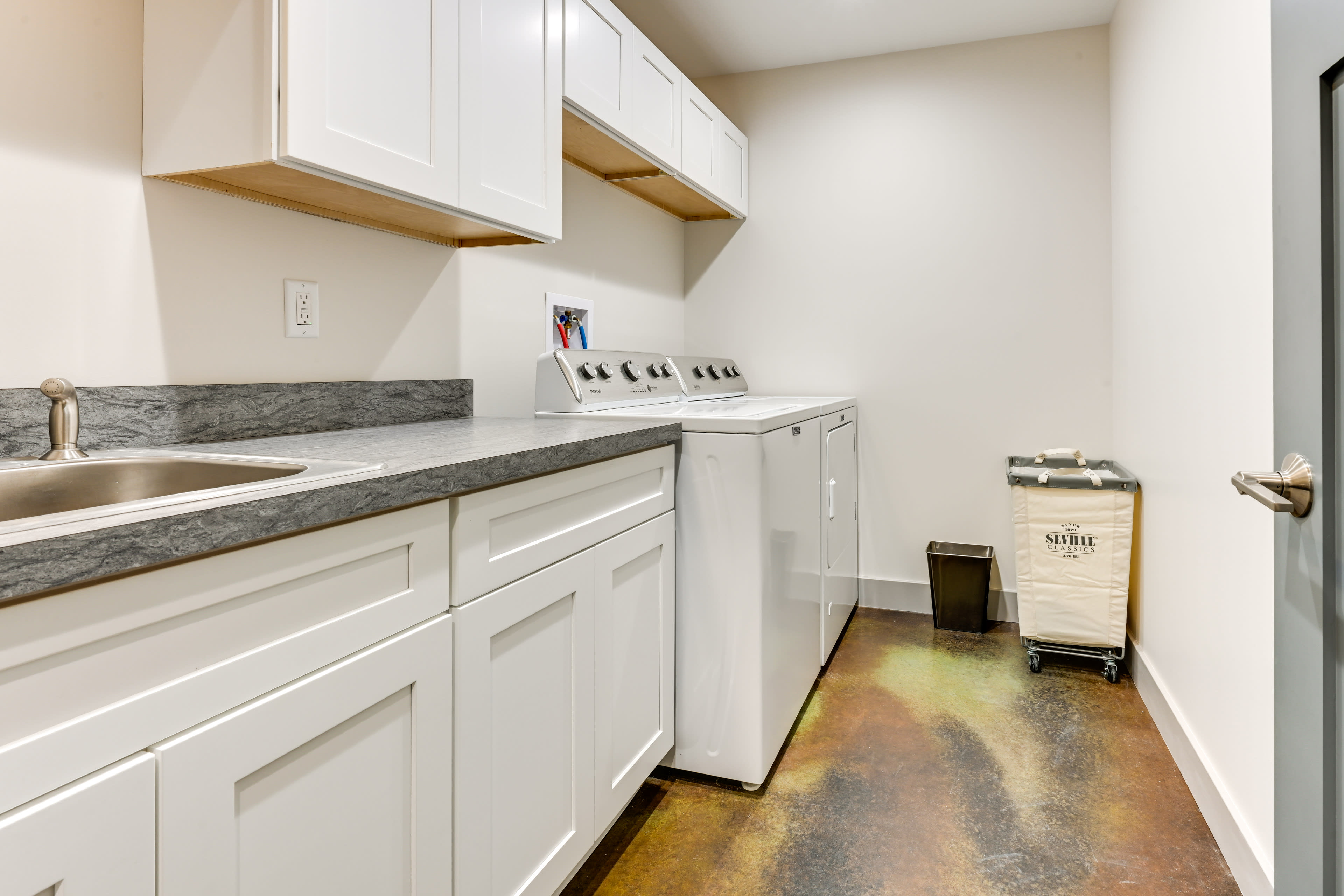 Laundry Room | Sink | Washer & Dryer