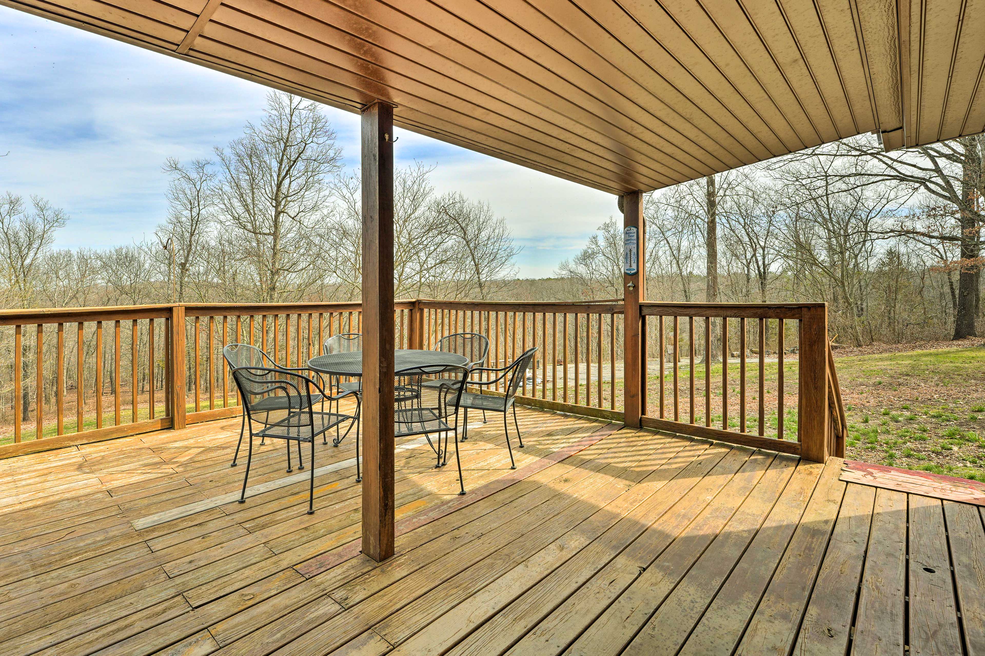 Deck | Outdoor Dining Areas | Gas Grill