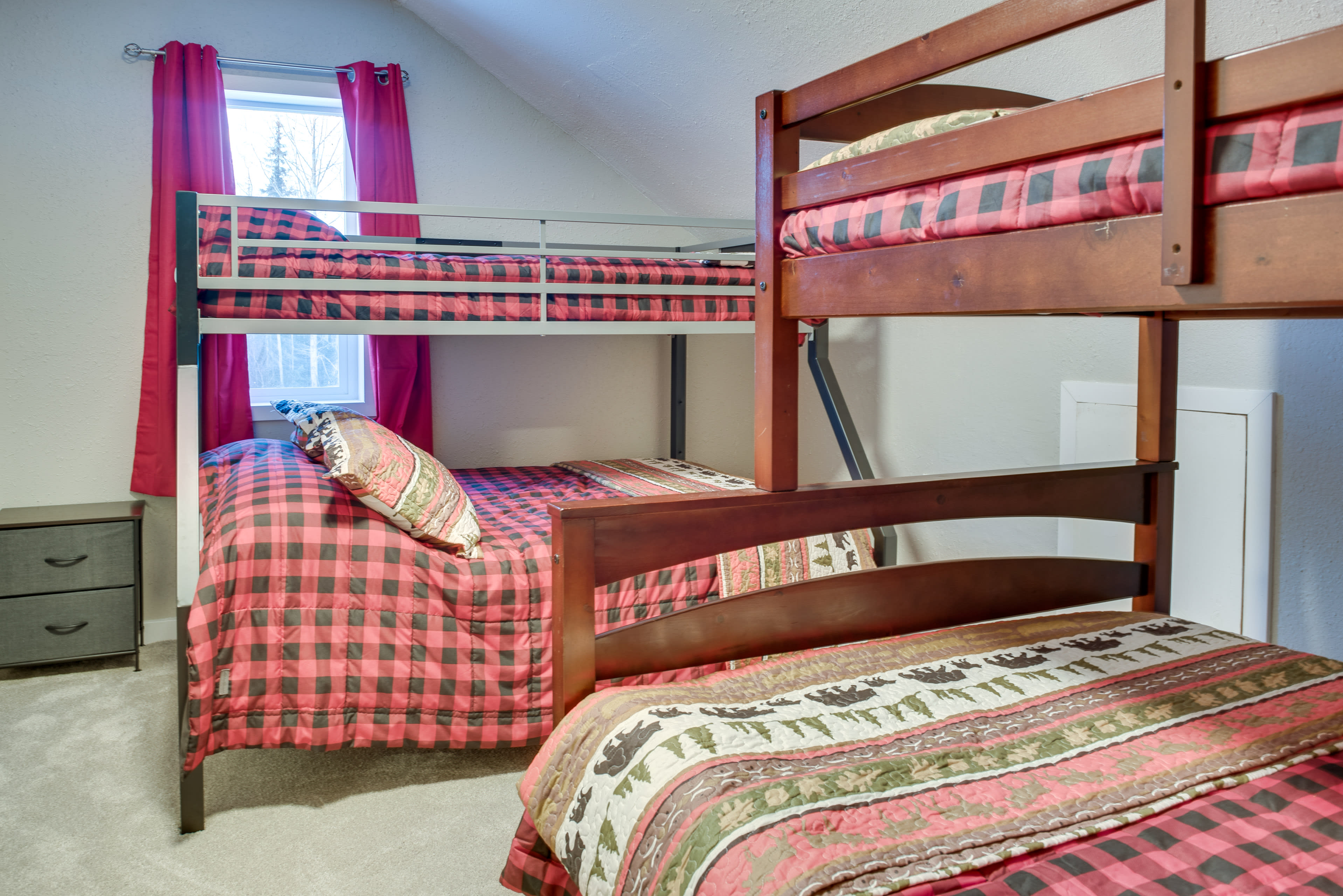 Bedroom 2 | 2 Twin/Full Bunk Beds