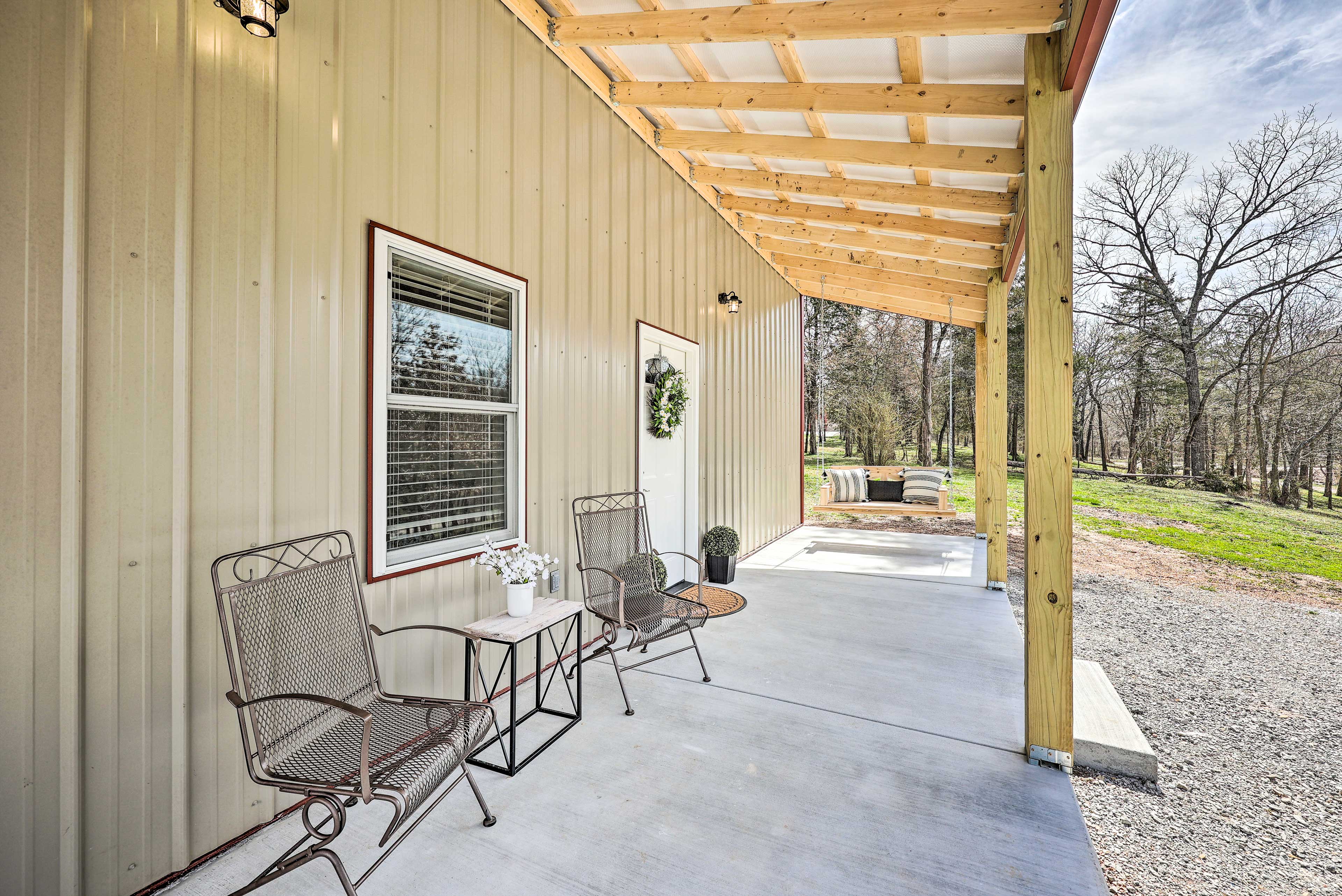 Private Porch | Charcoal Grill