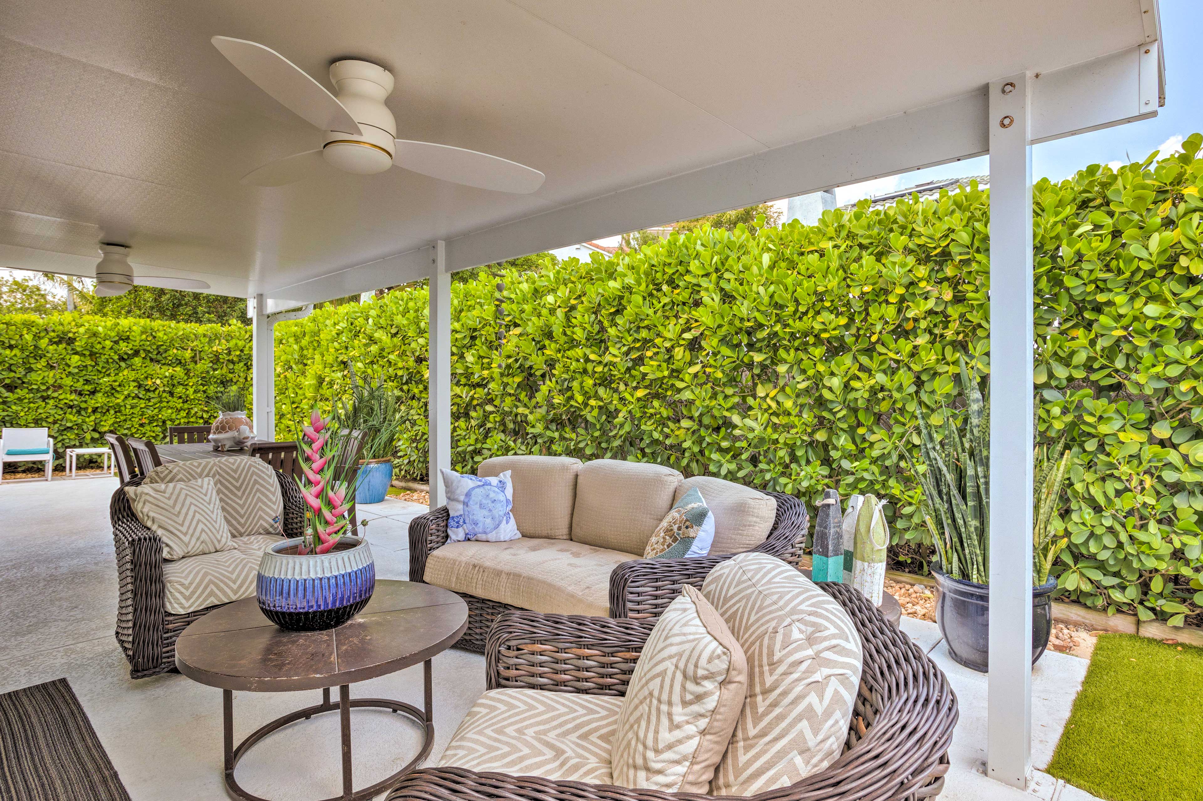 Covered Patio | Gas Grill