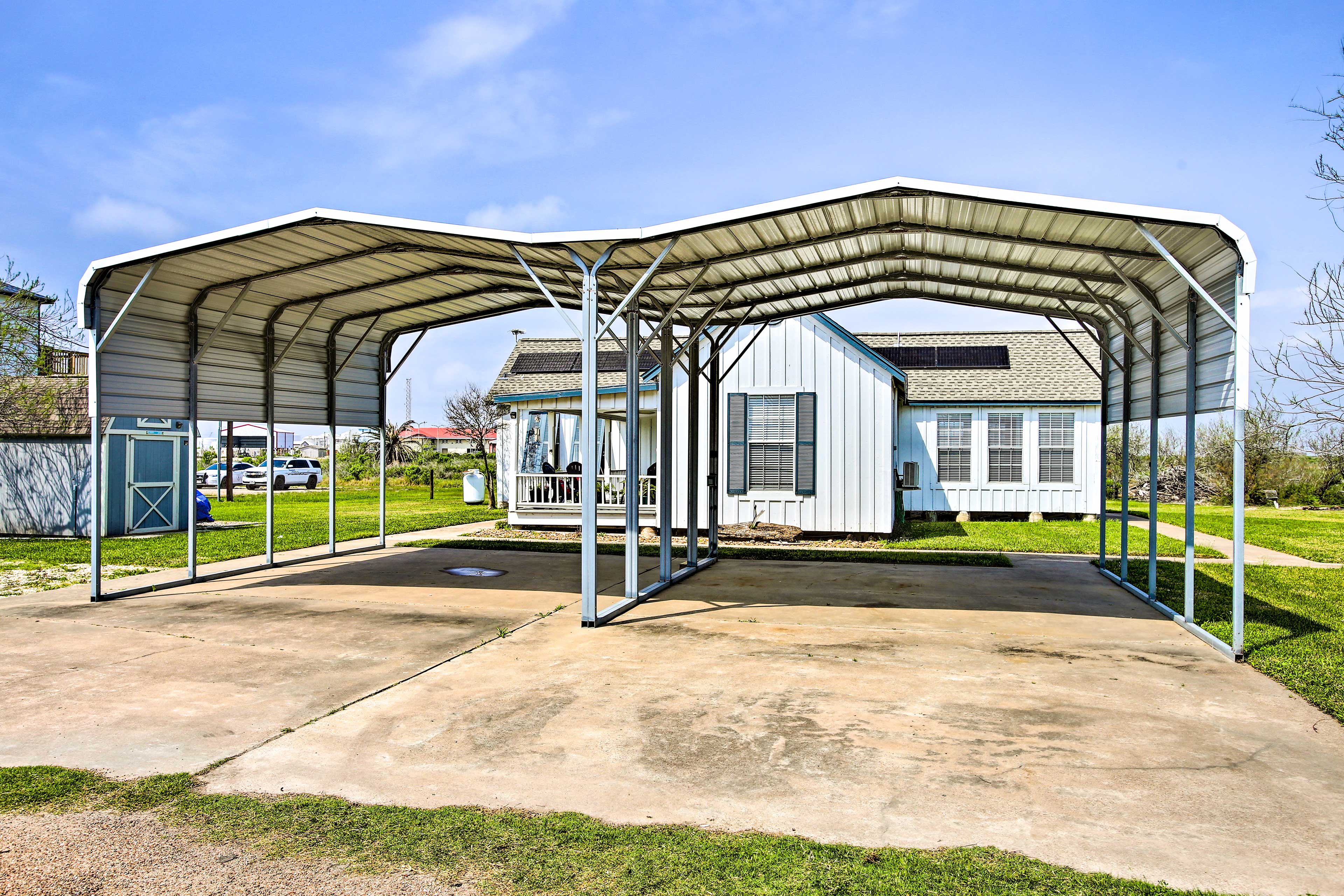 Parking | Driveway (4 Vehicles) | Carport (2 Vehicles) | RV/Trailer Parking