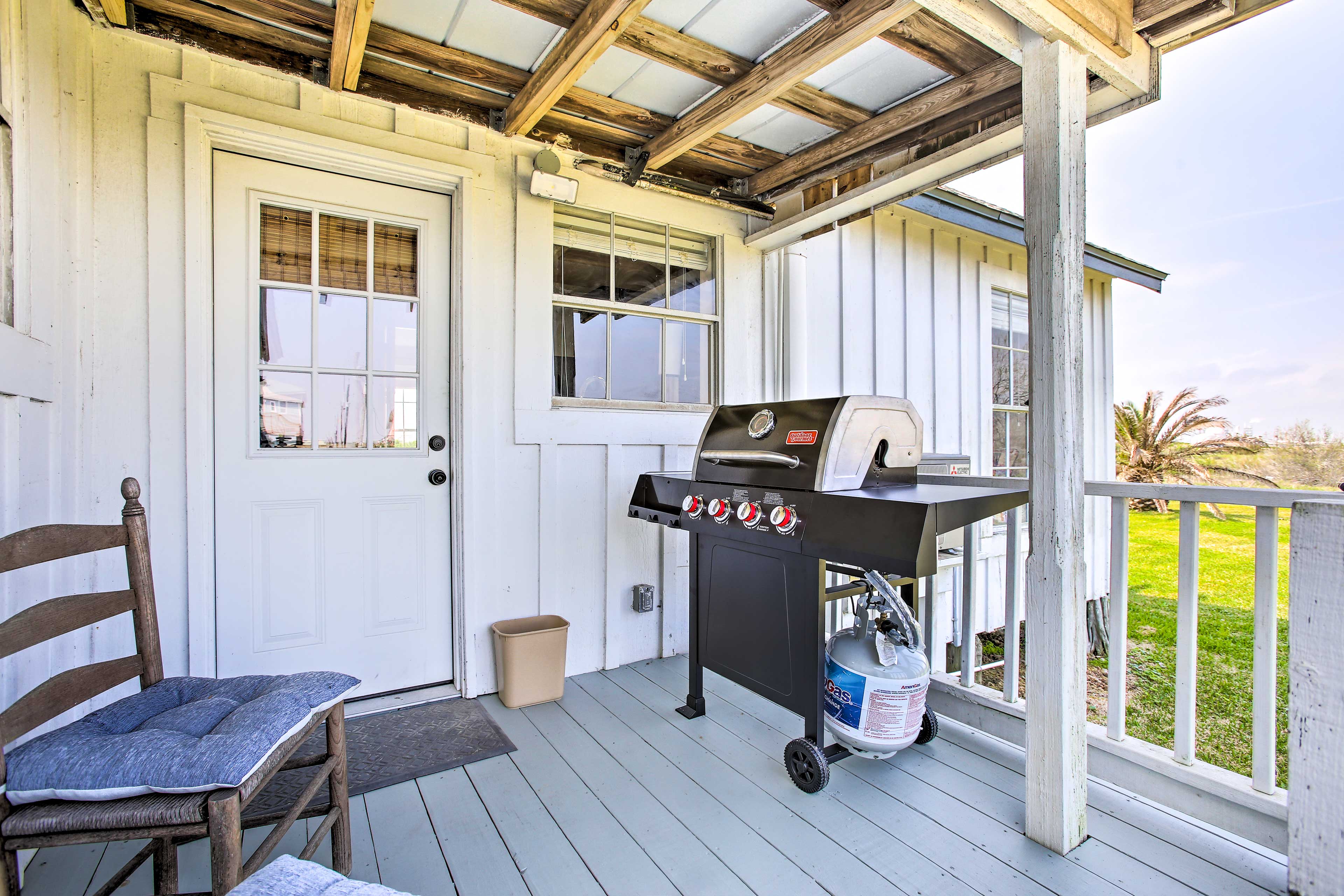 Deck | Gas Grill