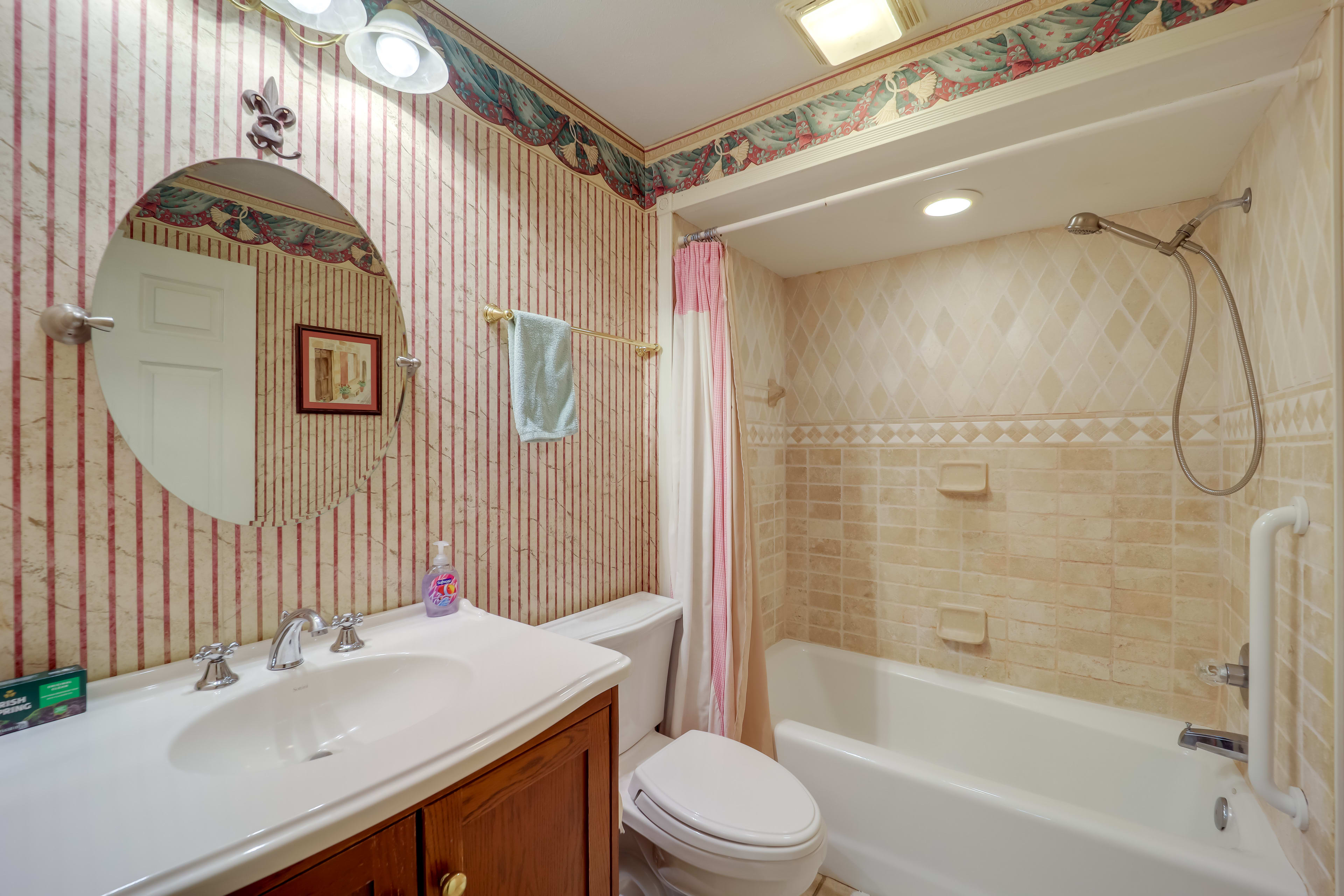 Full Bathroom | Lower Level