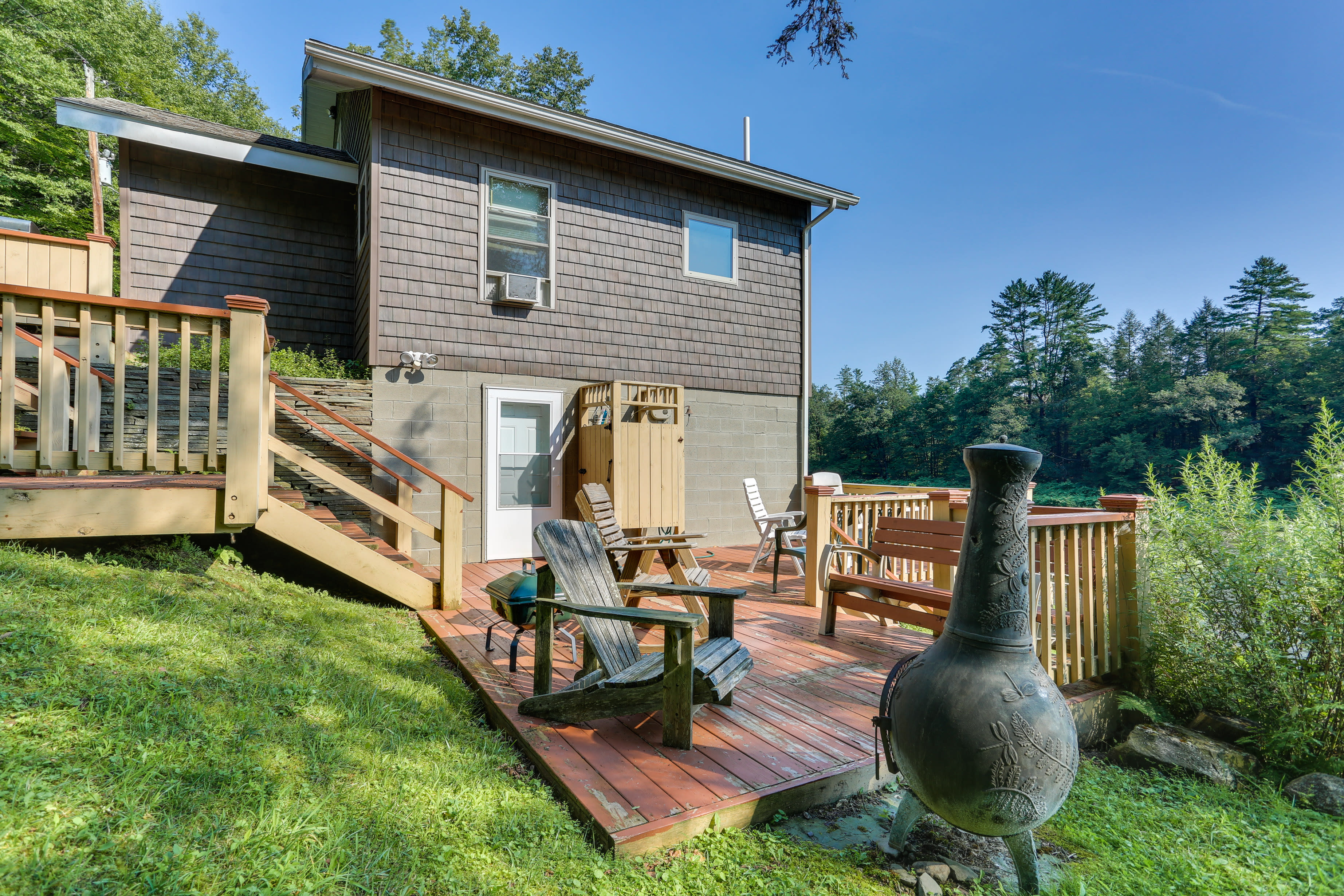 Deck | Outdoor Shower | Outdoor Dining | Chiminea