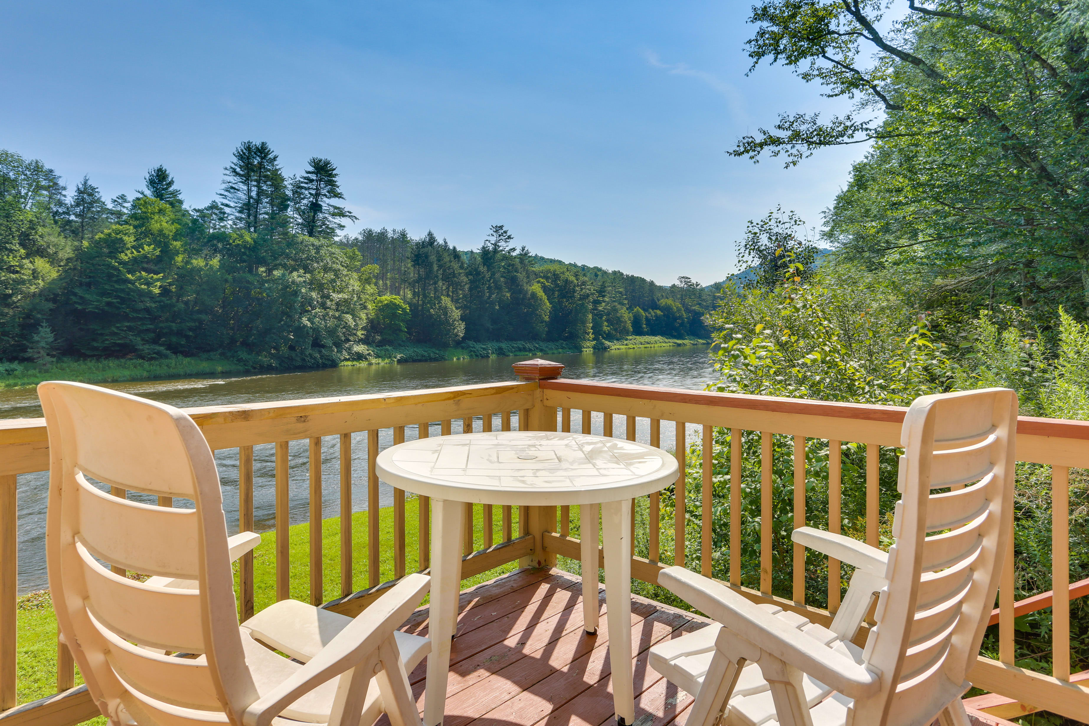 Balcony | River Views