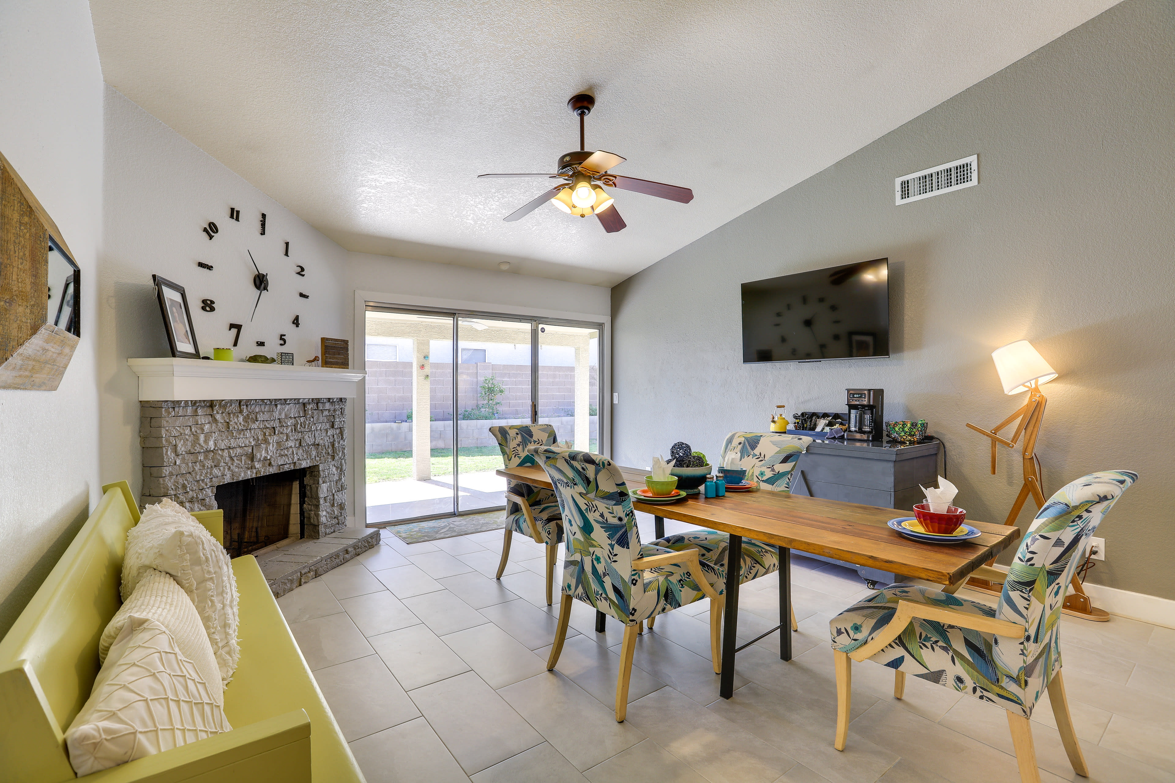 Dining Area | Smart TV | Fireplace