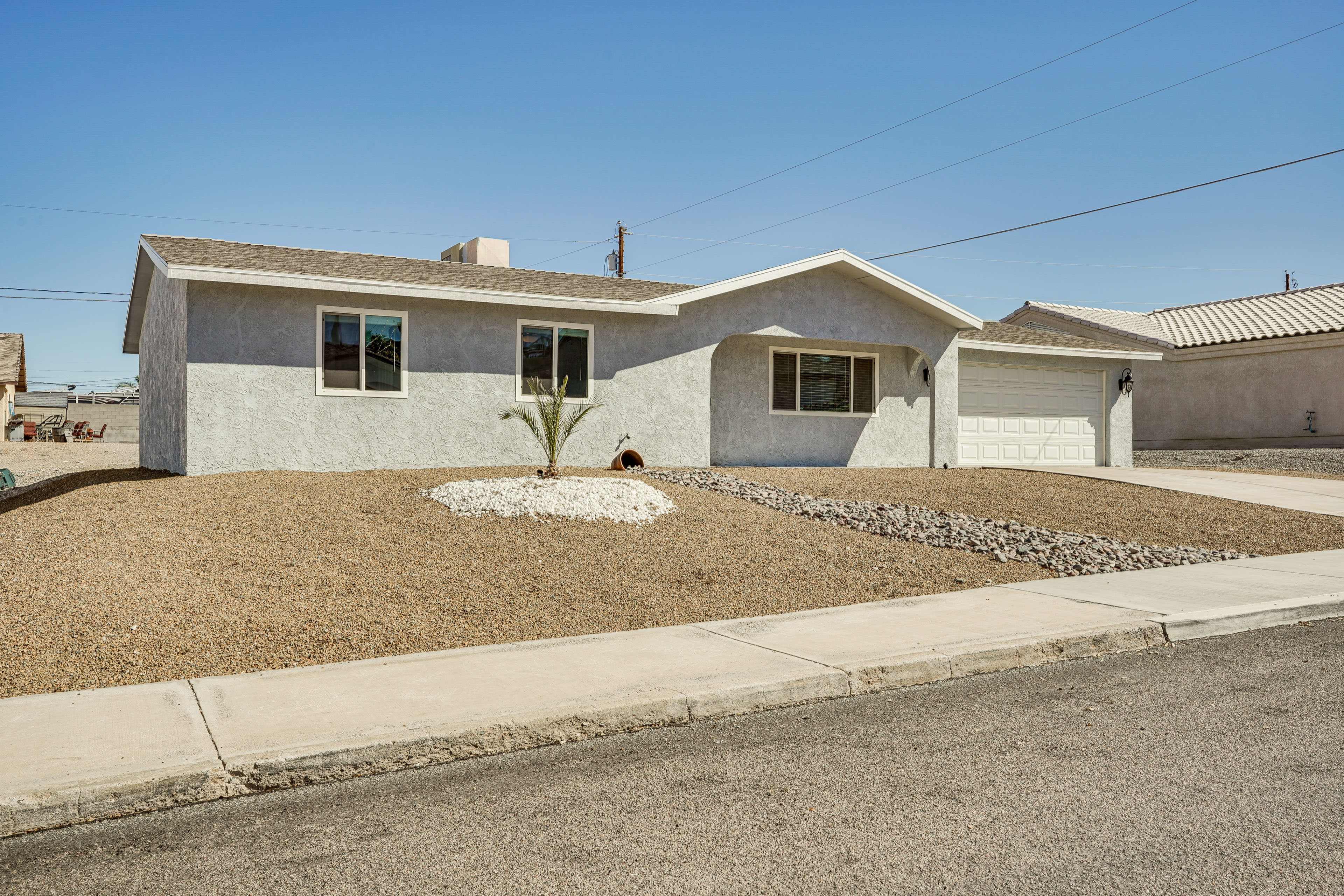 1-Story House | Self Check-In | 2 Mi to Lake Havasu