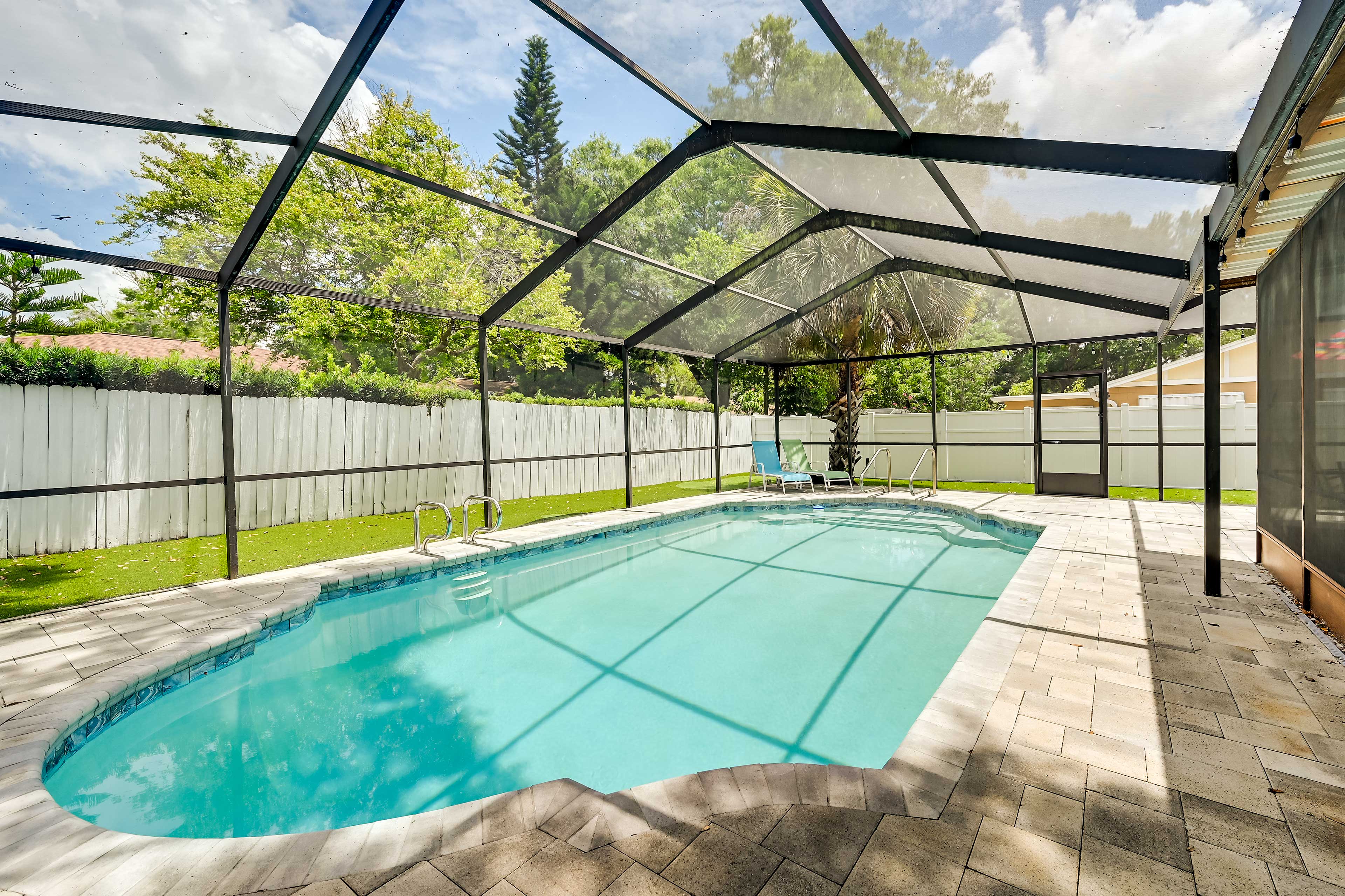 Palm Harbor Vacation Rental | 3BR | 2BA | 1,200 Sq Ft | 1 Step to Enter