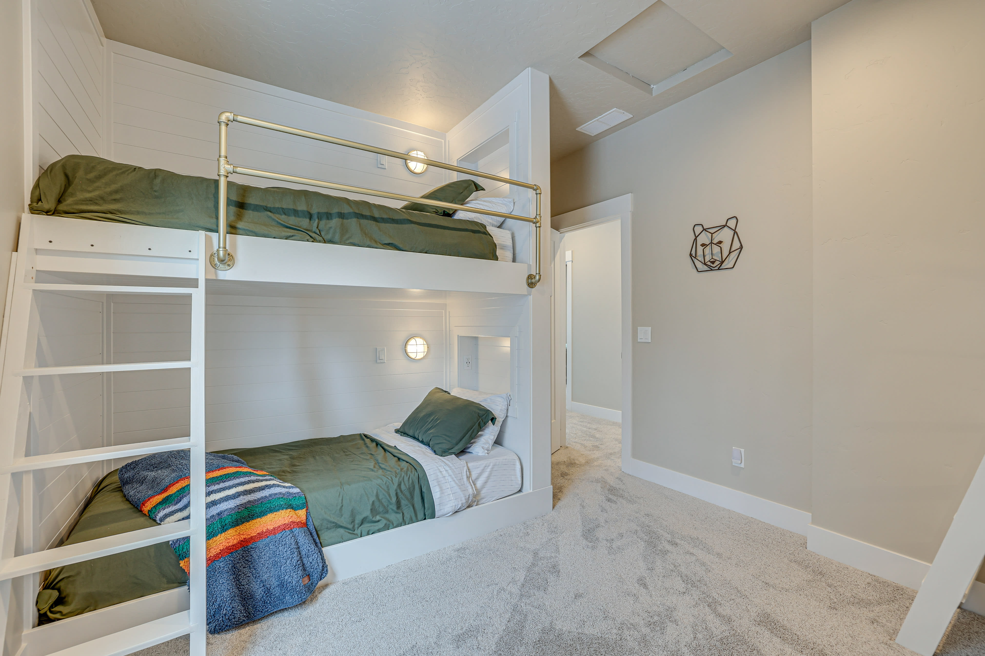 Bedroom 3 | 2 Twin XL Bunk Beds