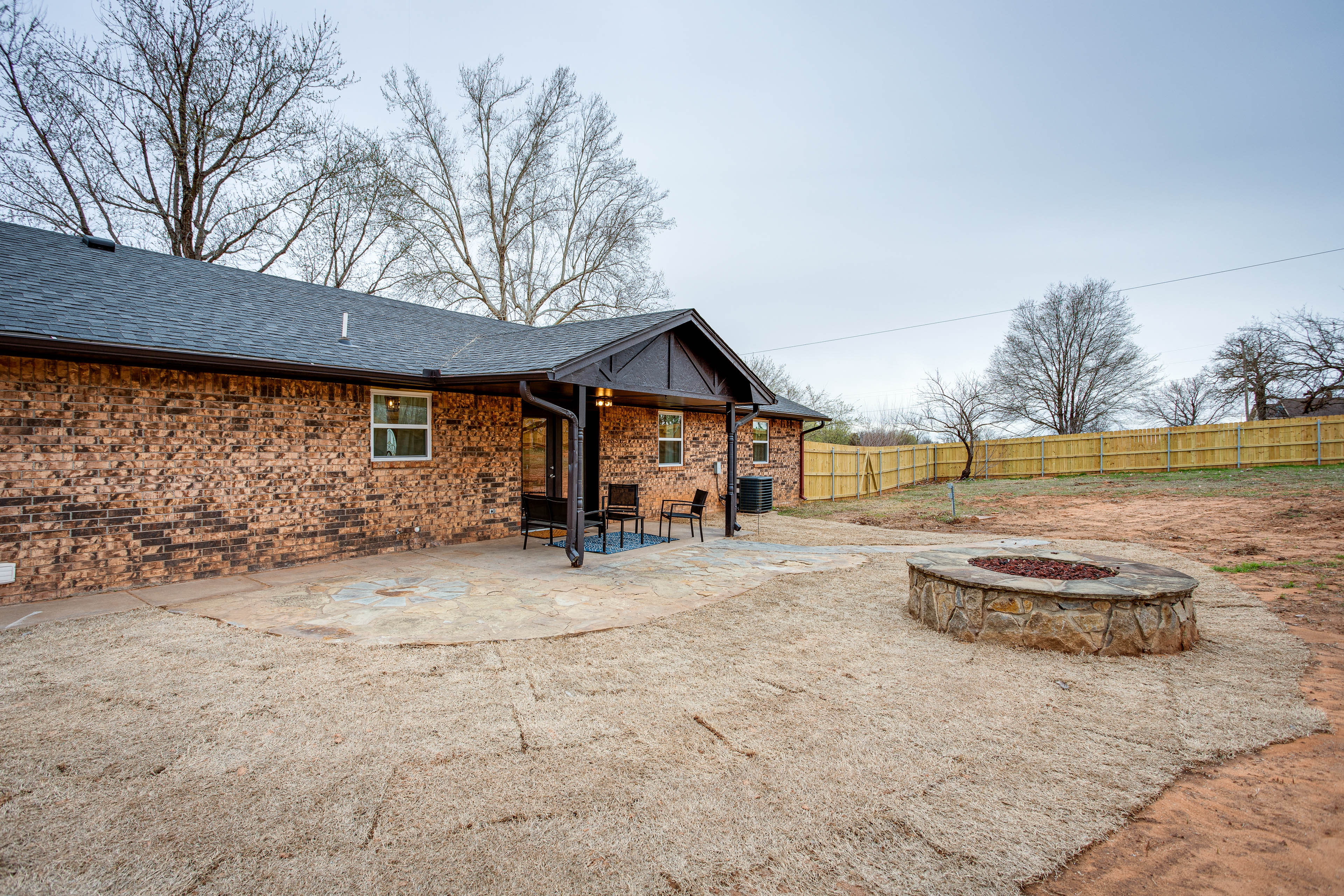 Patio | Propane Fire Pit | Outdoor Seating