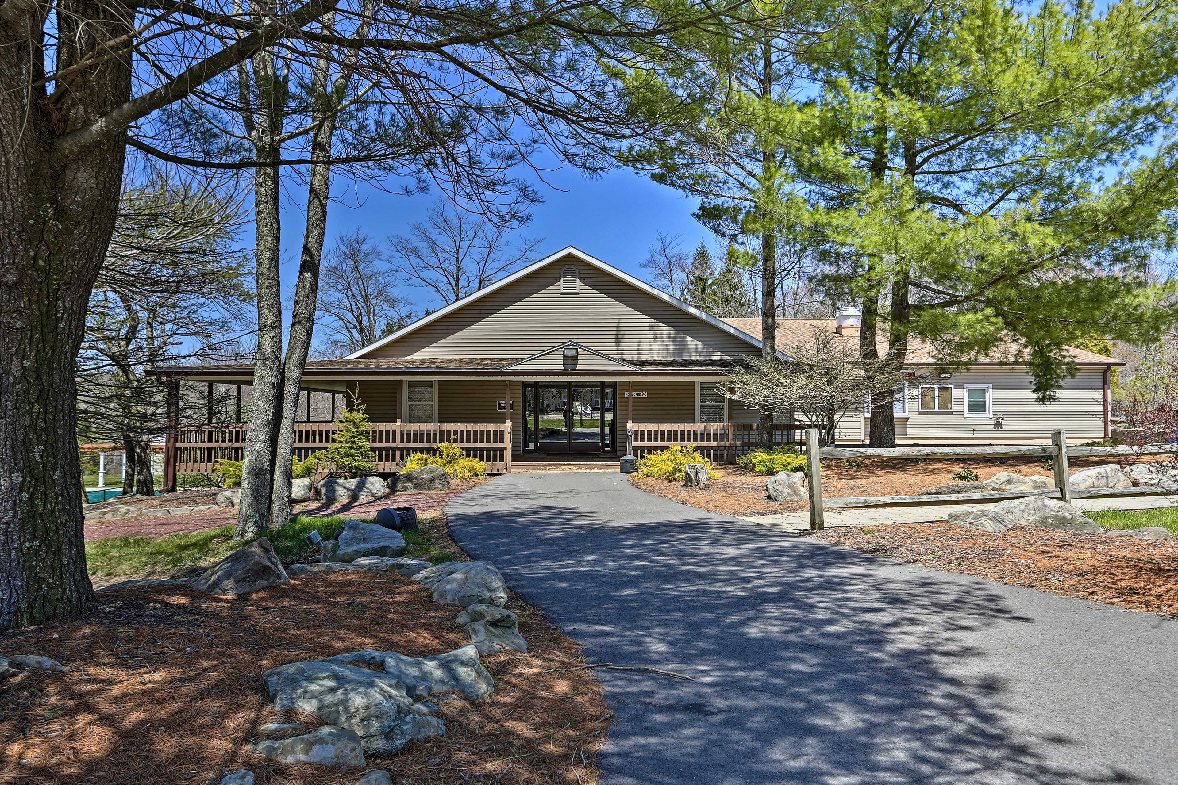 A Pocono Country Place Amenities