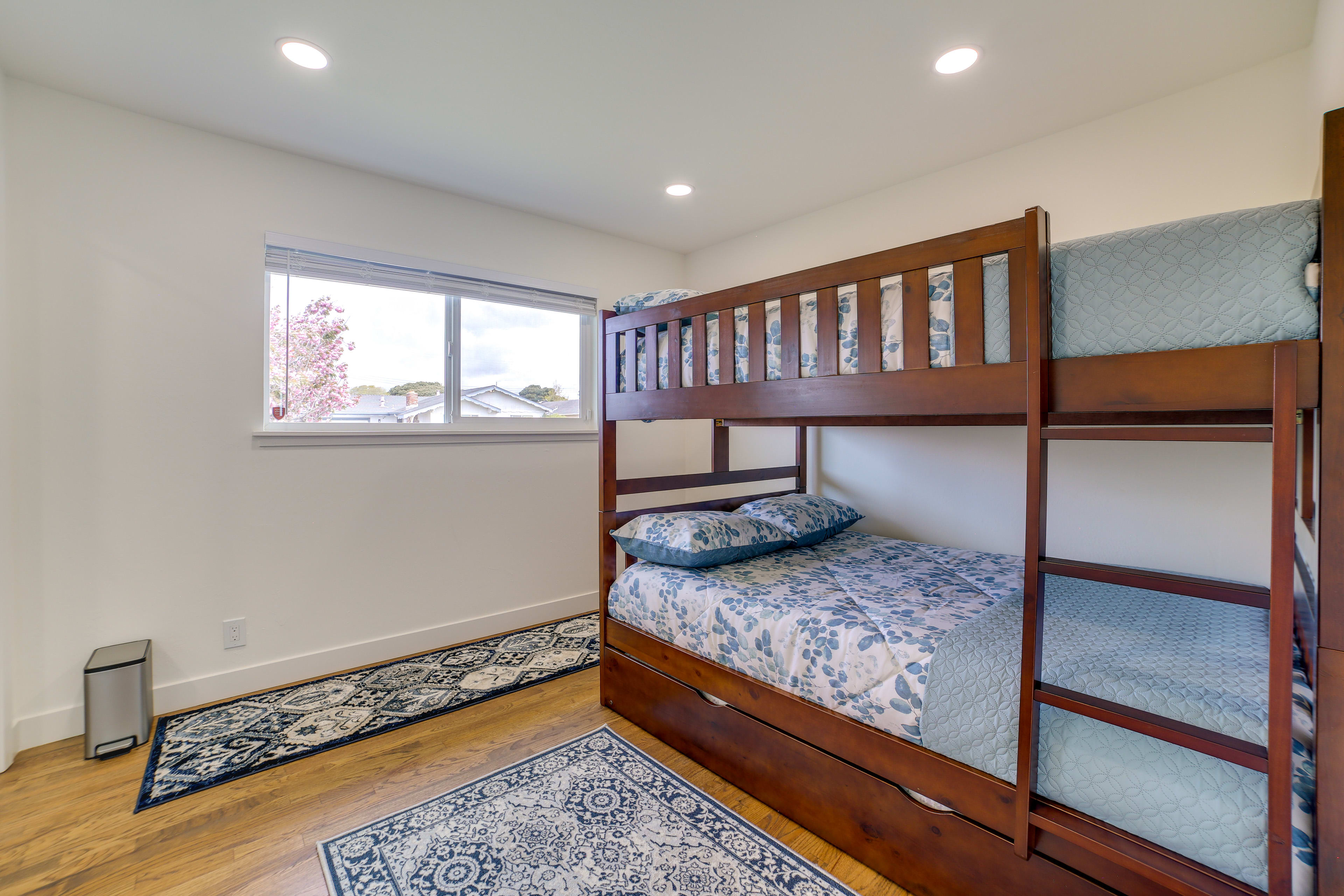 Bedroom 3 | Full Bunk Bed w/ Twin Trundle