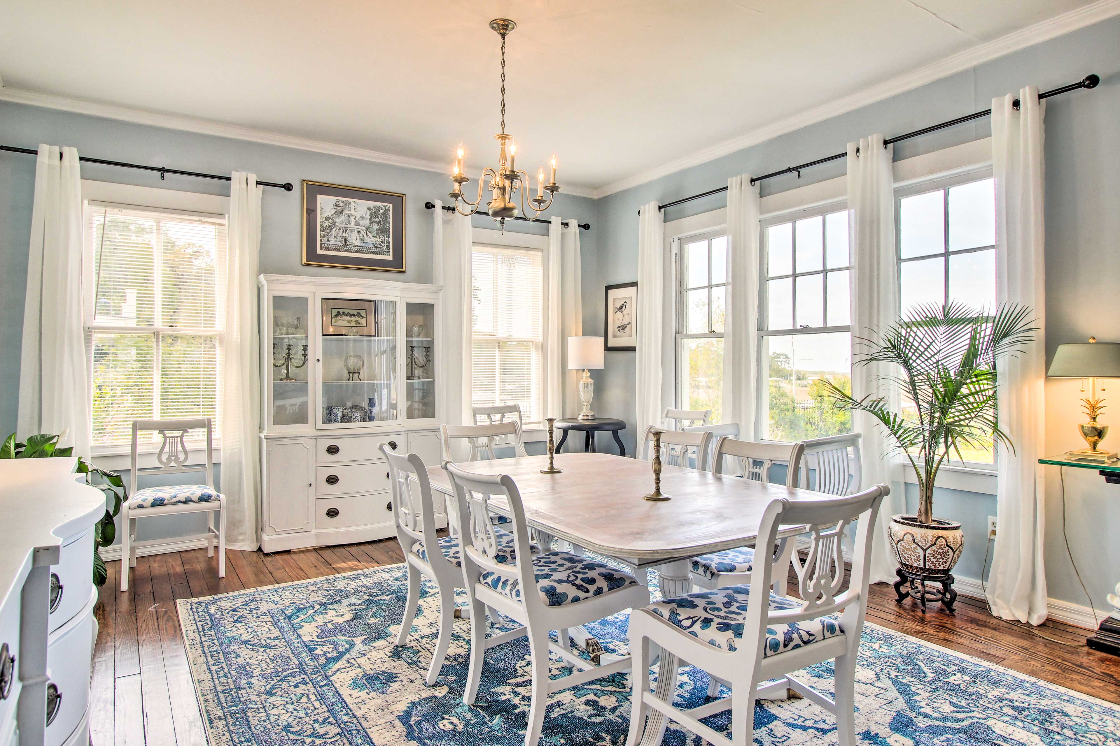 Dining Room | Dishware & Flatware | High Chair