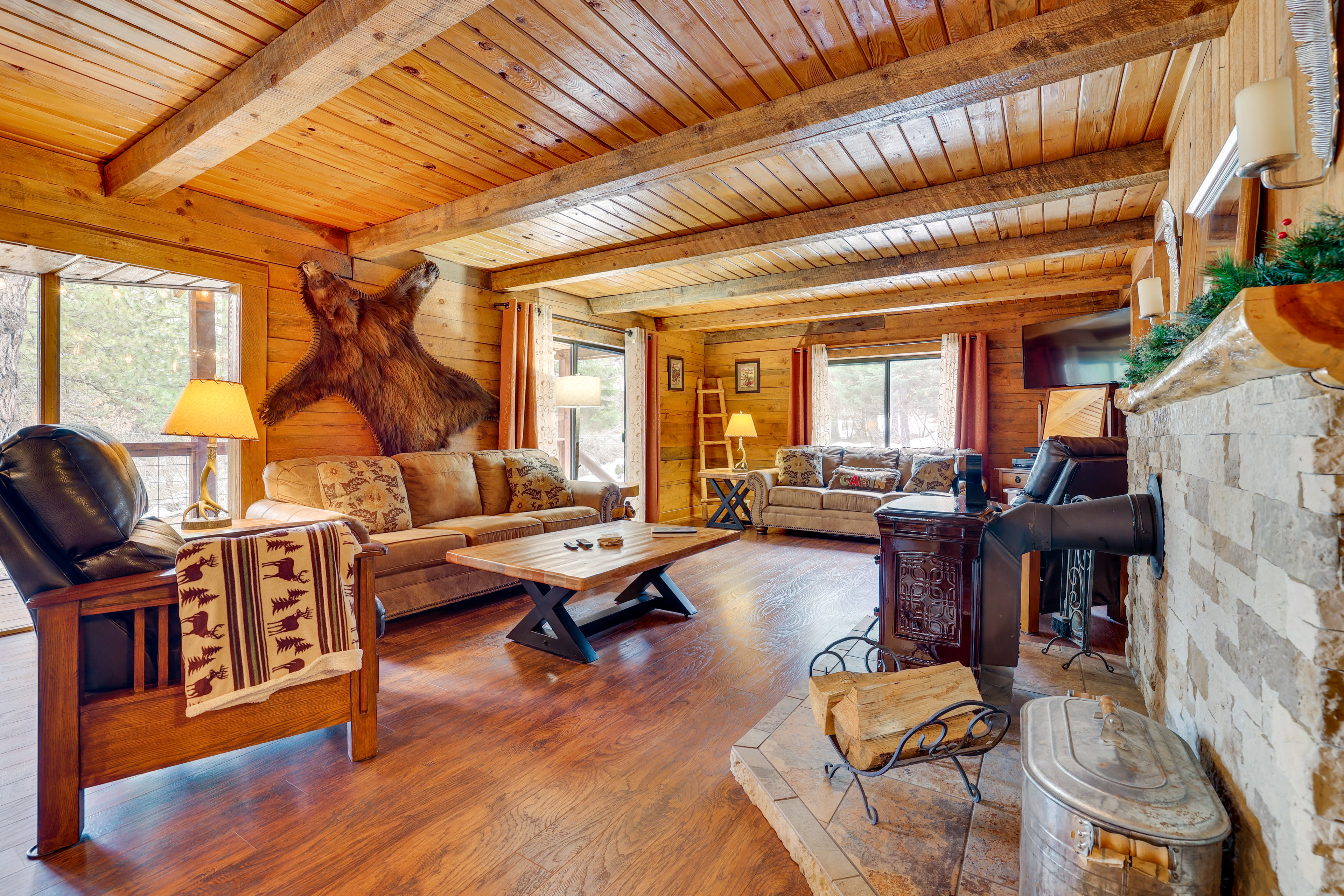 Living Room | 1st Floor | King Sleeper Sofa | Wood-Burning Fireplace | Smart TV