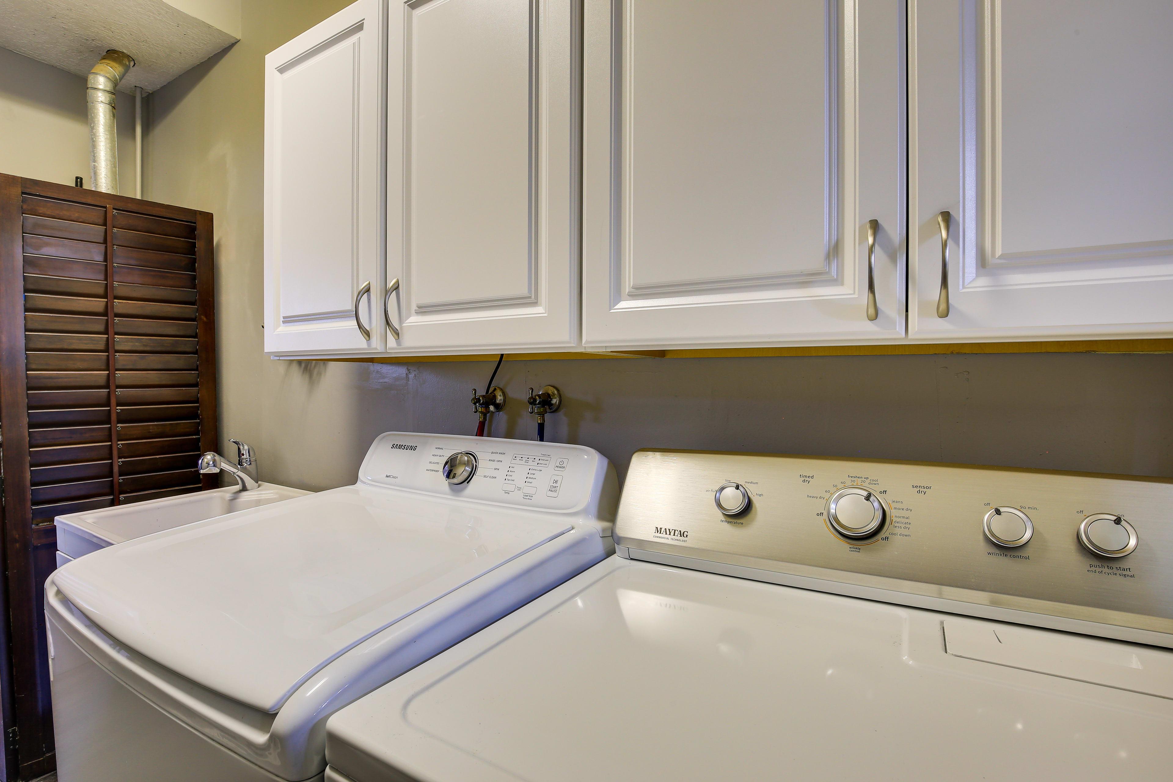 Laundry Area | Detergent Provided