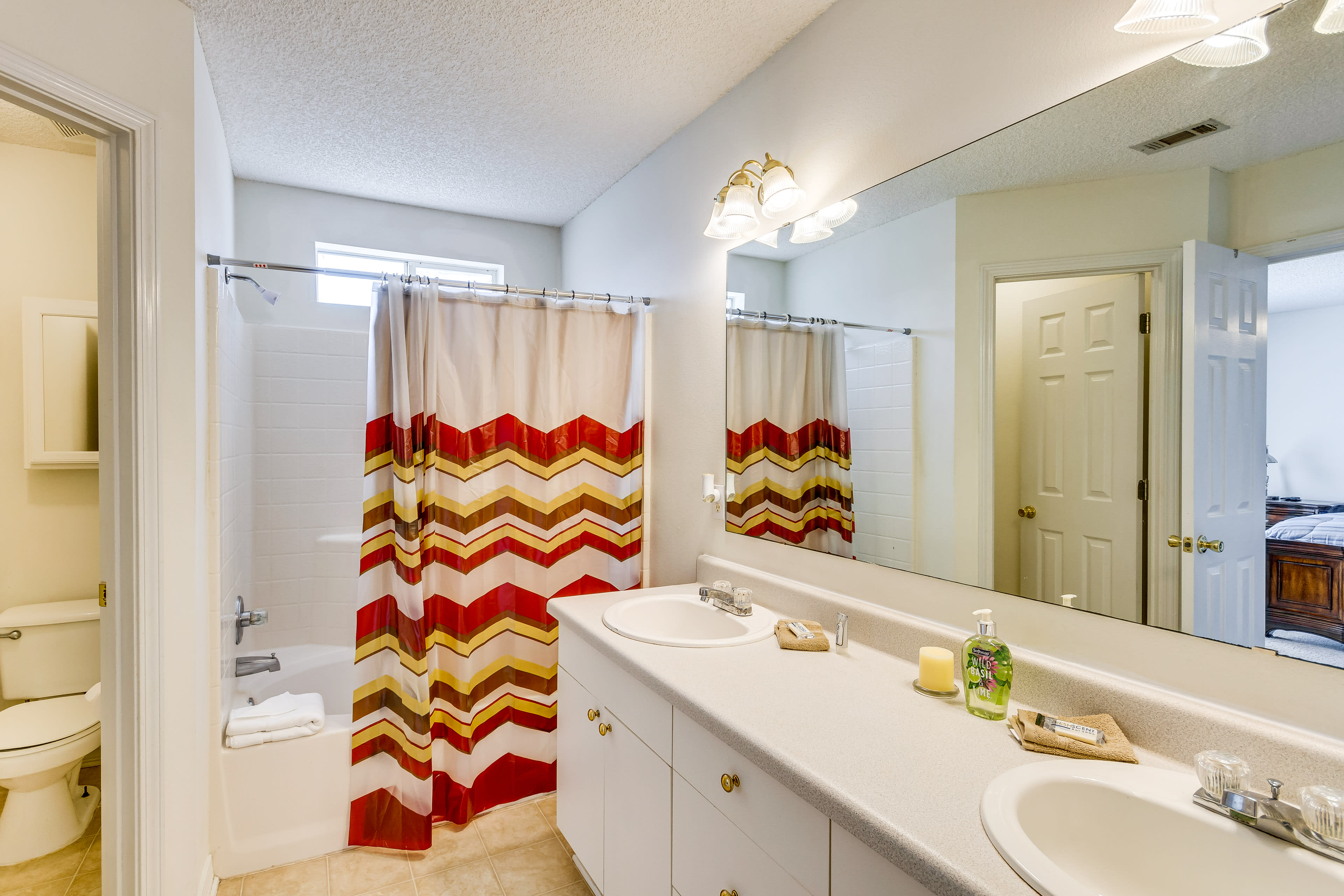 En-Suite Bathroom | Towels Provided | Complimentary Toiletries