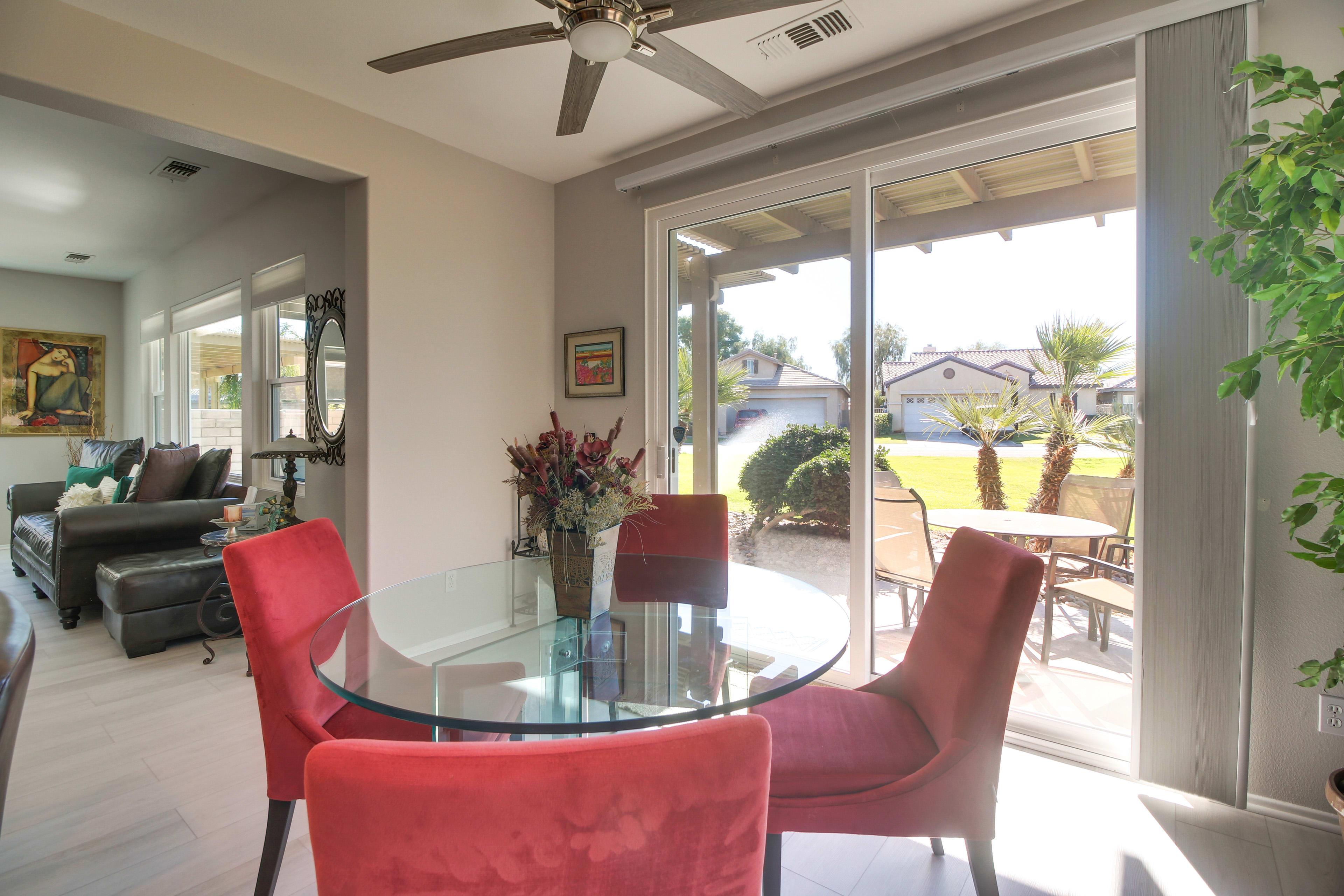 Dining Area | Dishes & Flatware Provided