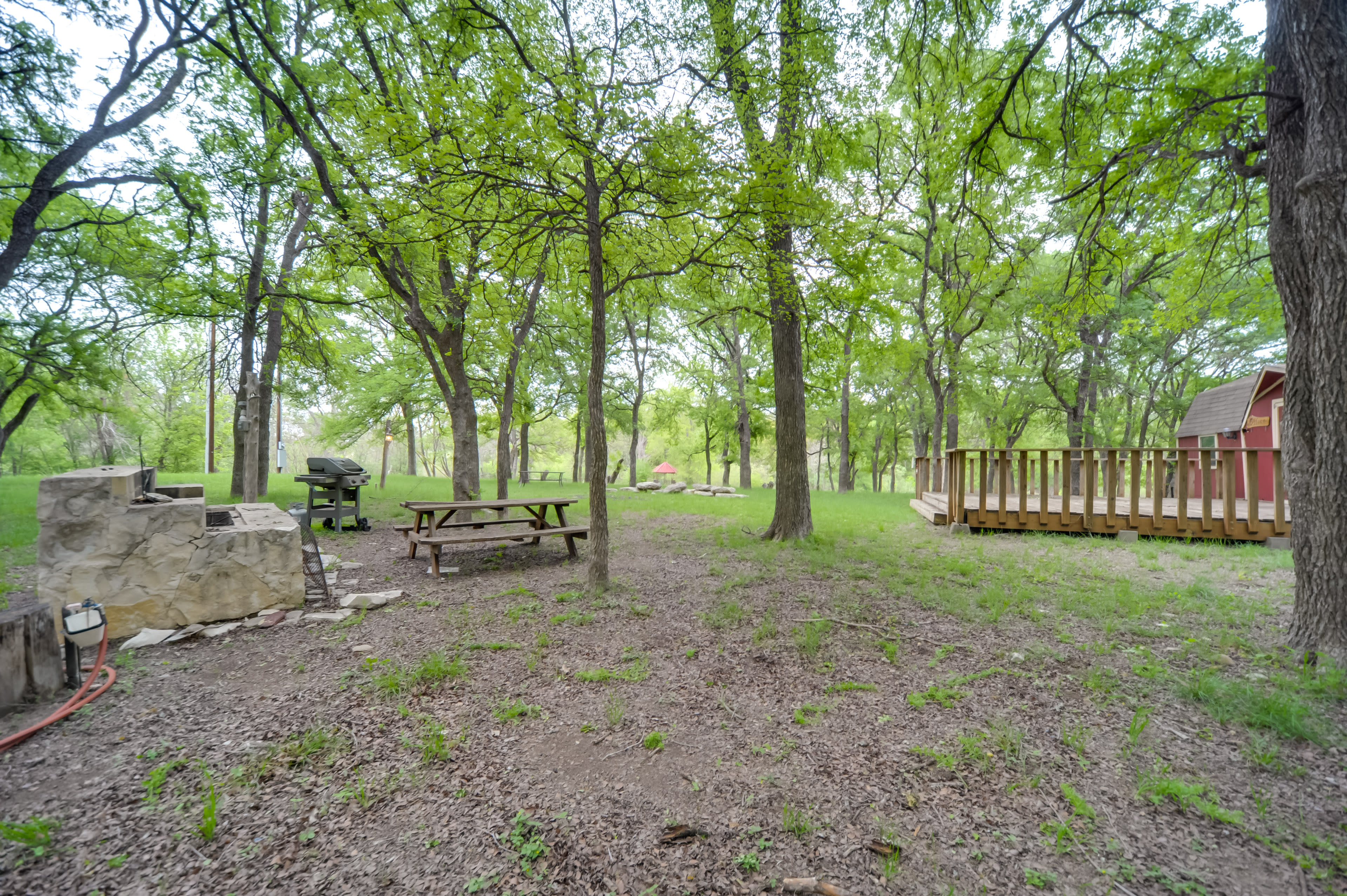 Shared Grilling & Picnic Area