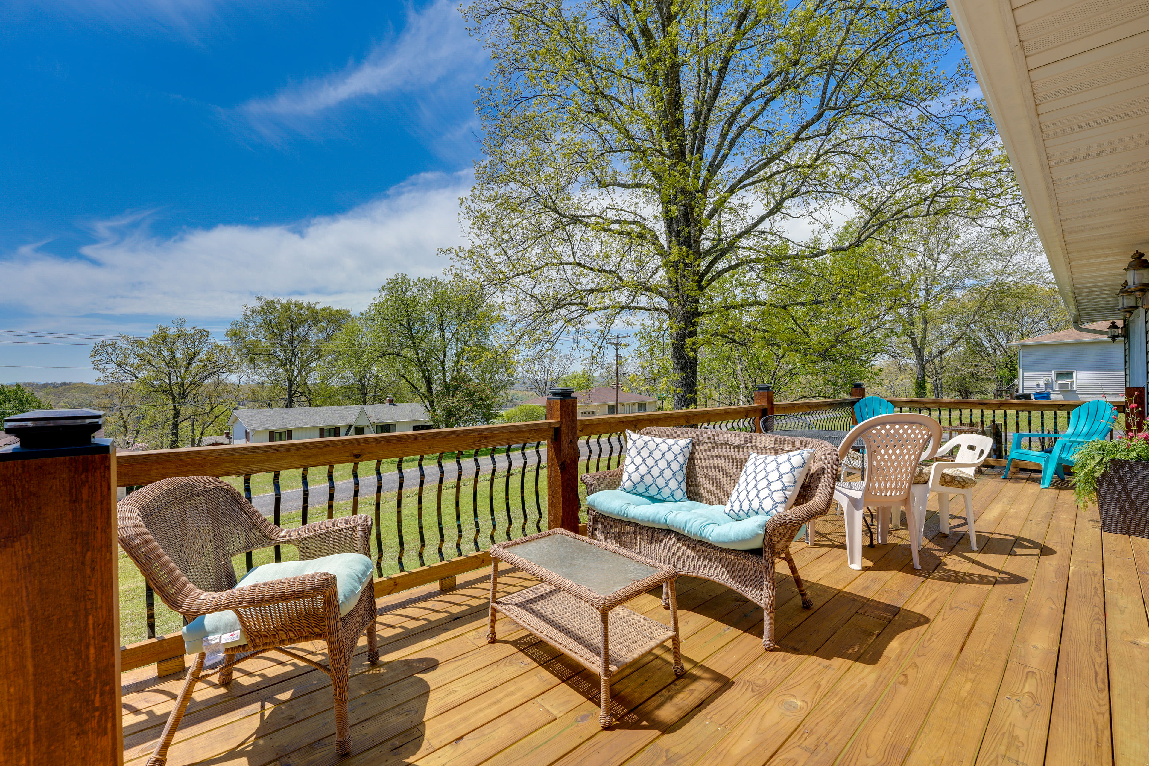 Deck | Outdoor Dining Area | Seating