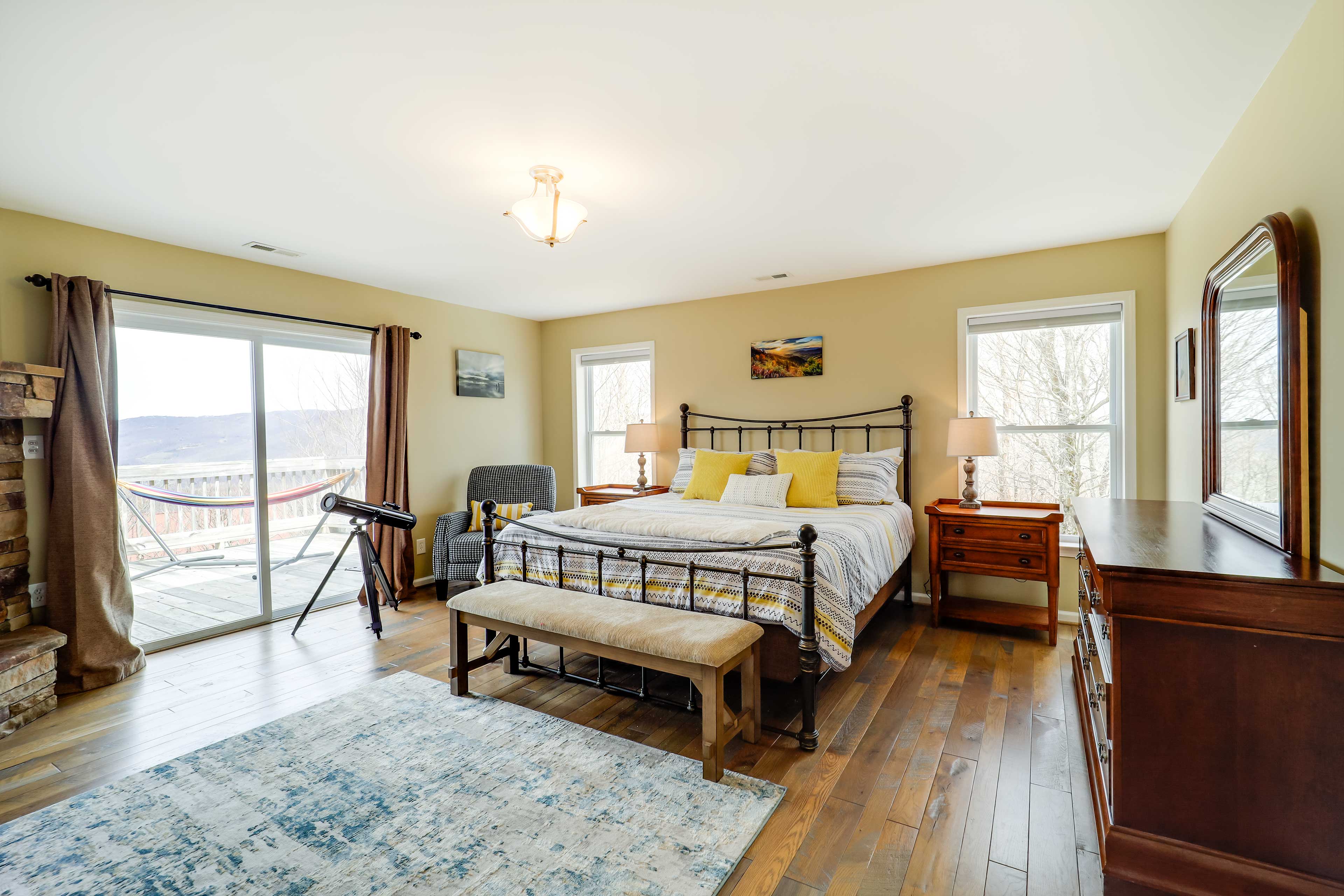 Bedroom 1 | 1st Floor | King Bed | Smart TV | Fireplace | Linens Provided