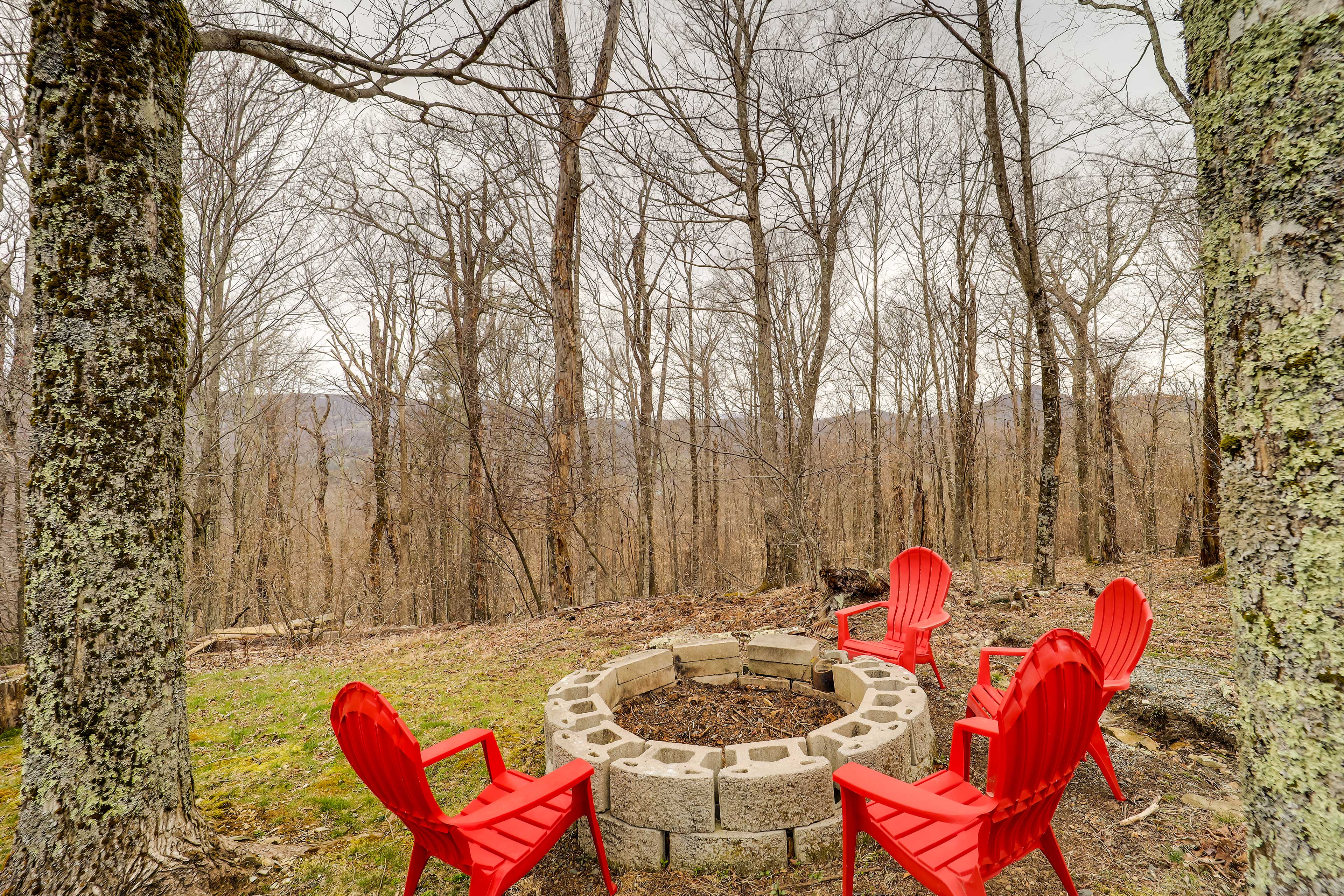 Fire Pit Area | Outdoor Seating