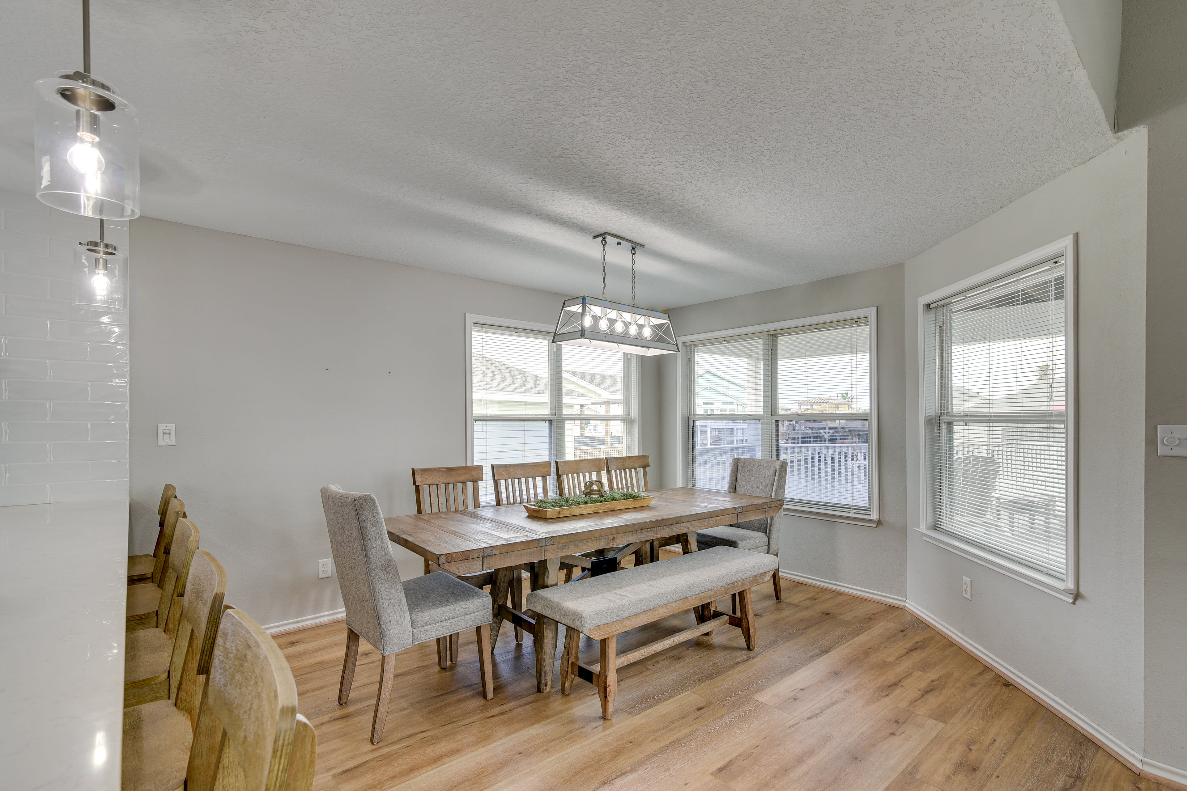 Dining Area | Dining Table | Dishware/Flatware