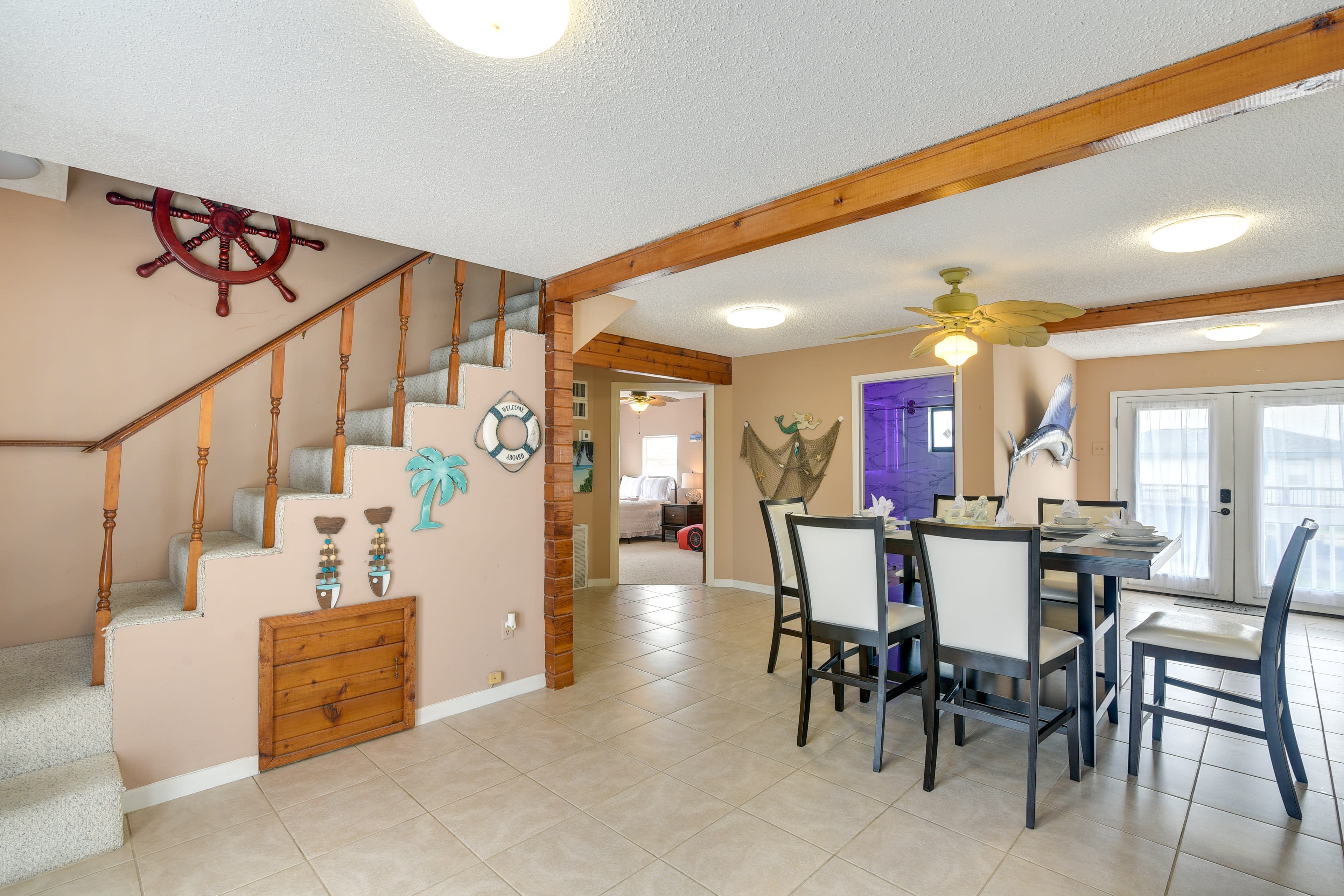 Dining Area | Dishware & Flatware Provided