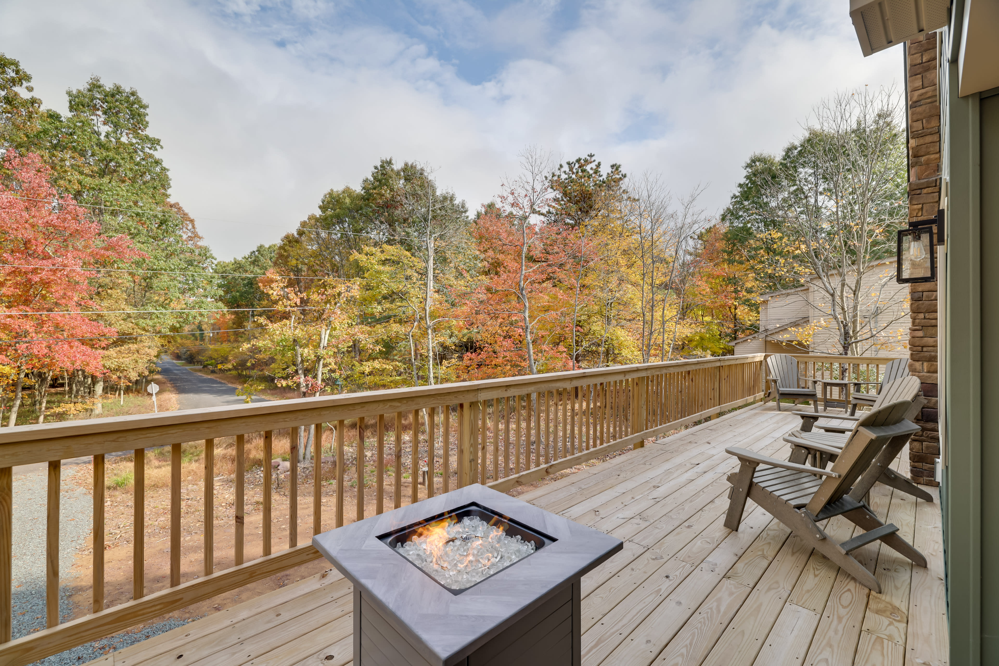 Partially Covered Upper Deck | Gas Grill | Dining Area