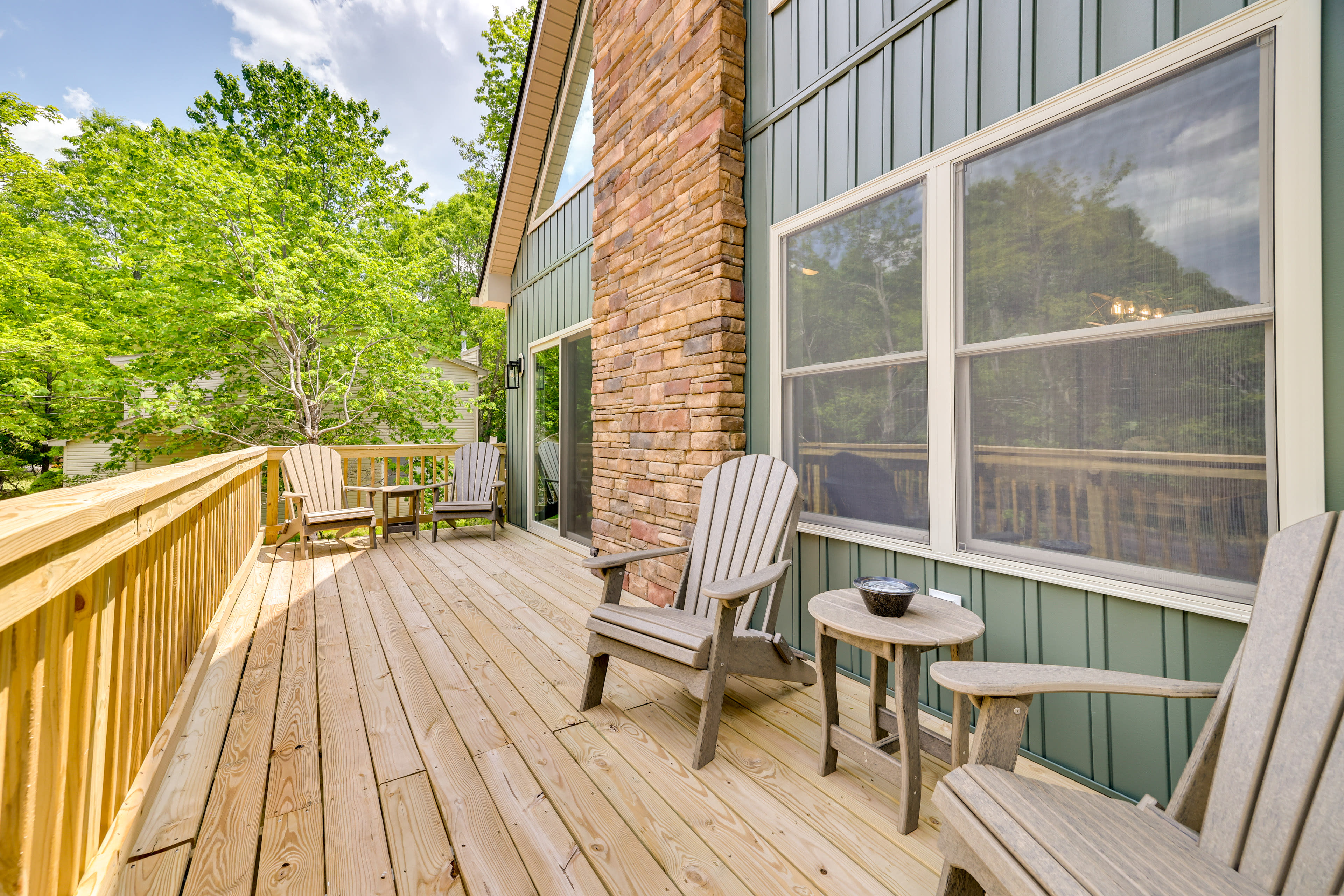 Partially Covered Upper Deck | Gas Grill | Dining Area