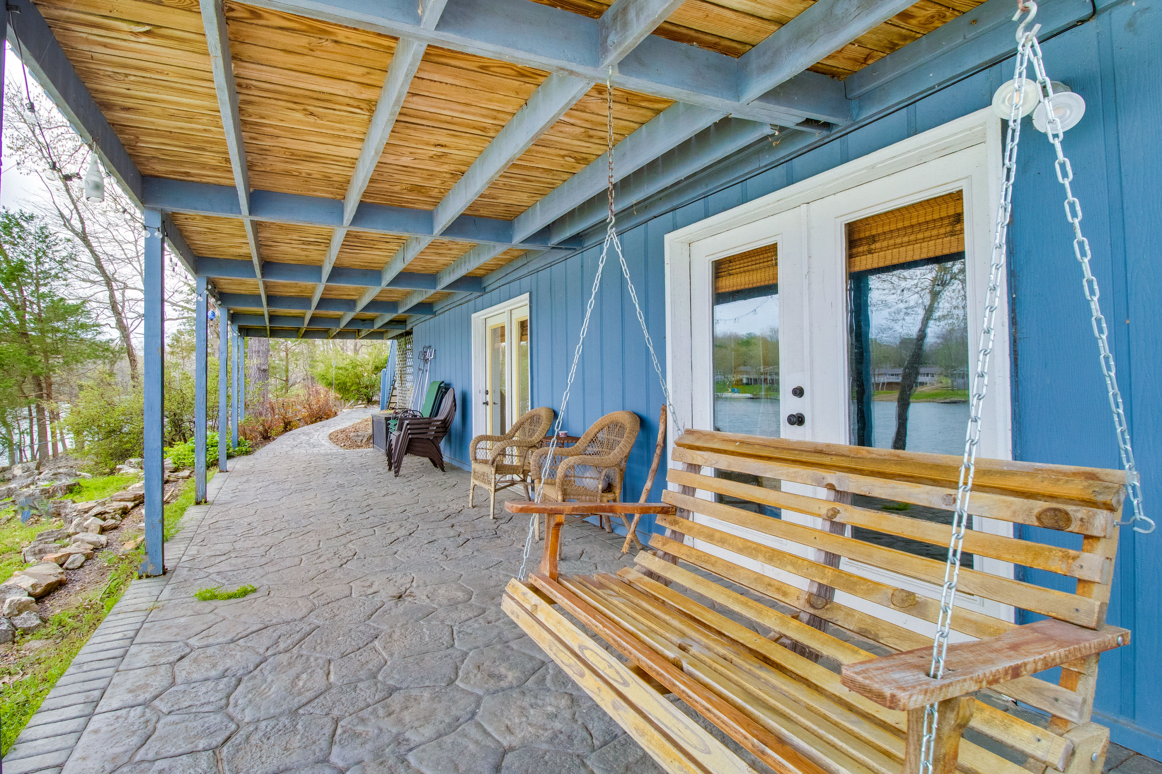 Covered Patio | Outdoor Seating