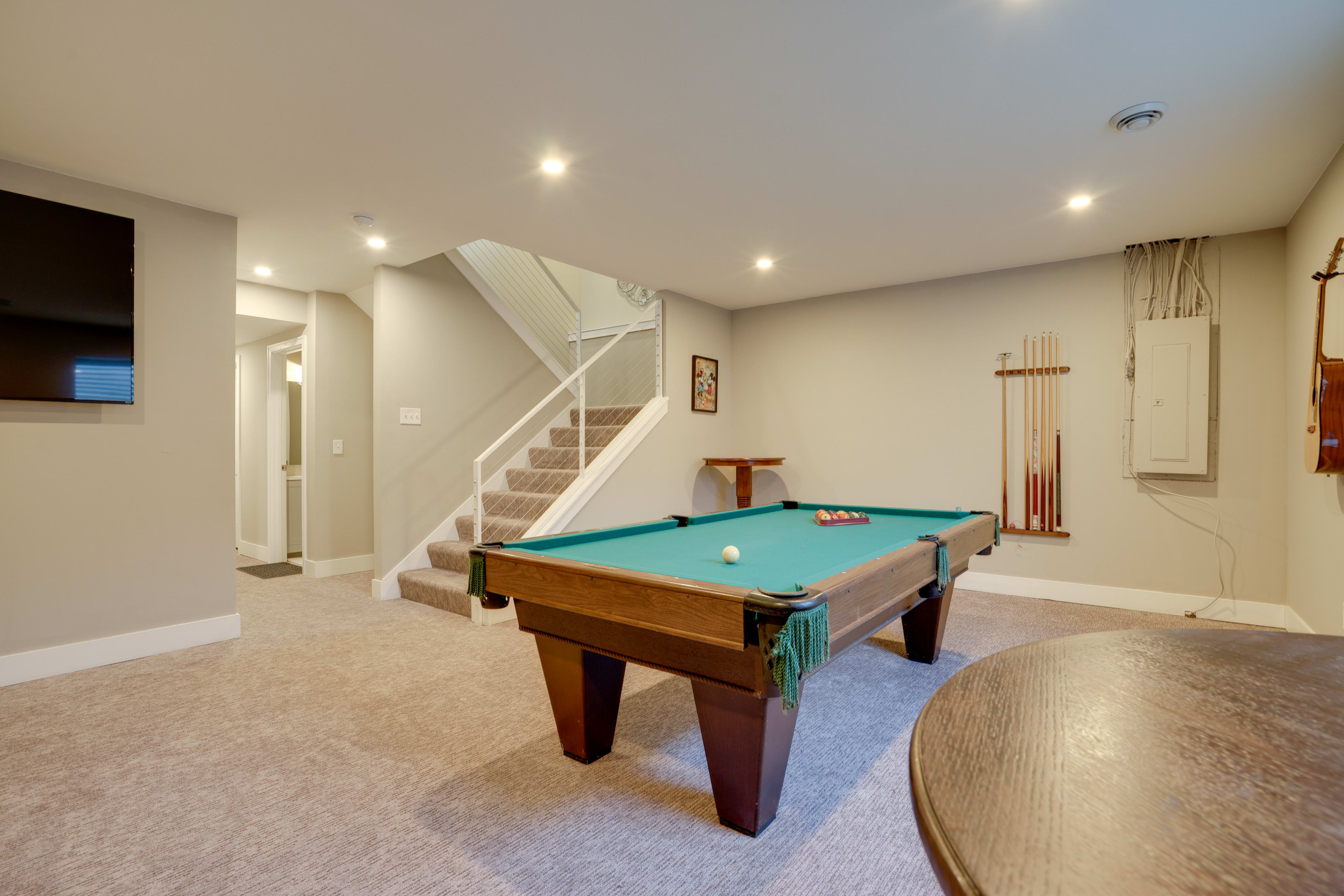 Game Room | Smart TV | Shuffleboard | Pool Table