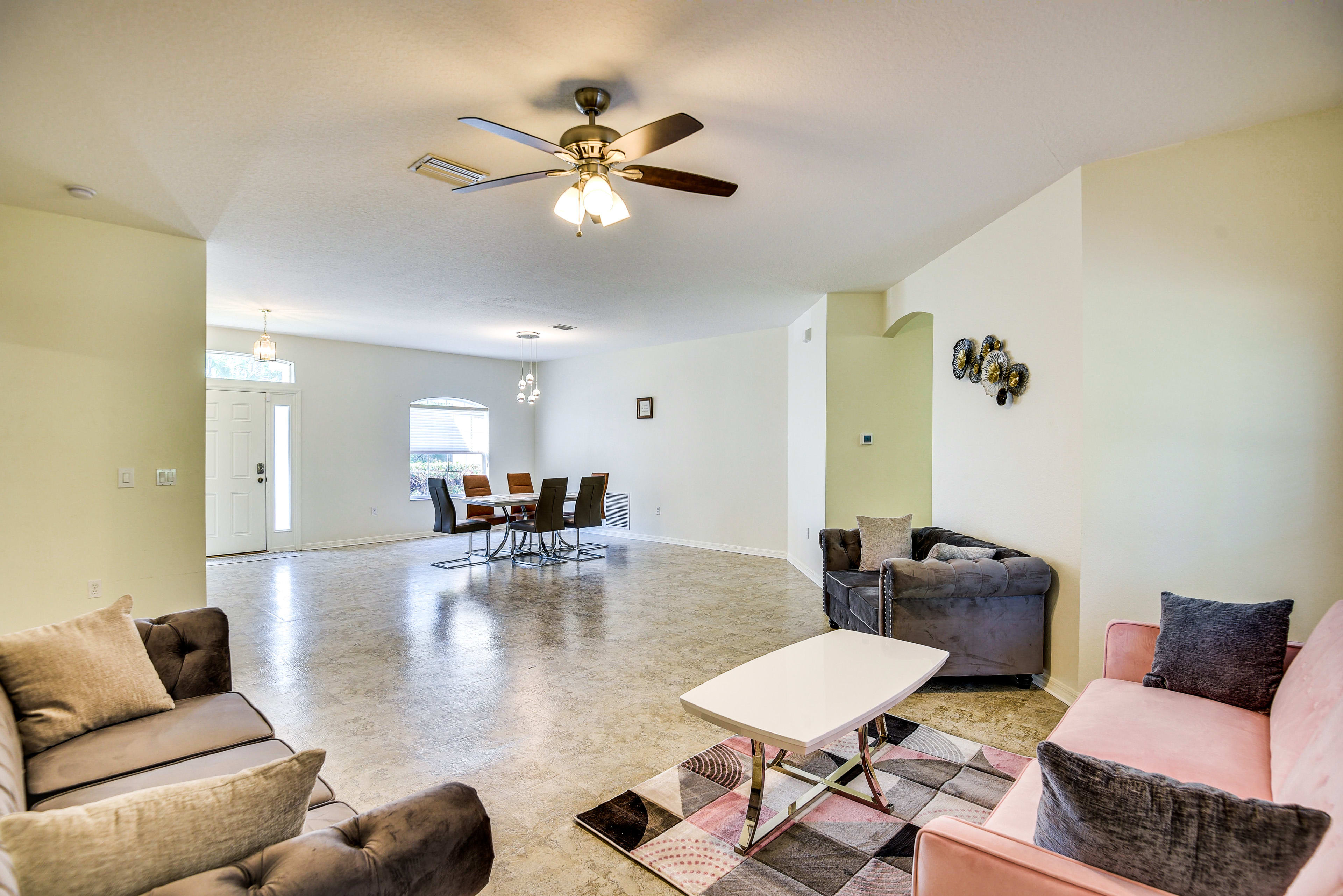 Family Room | Central A/C | In-Unit Laundry | 8 Mi to Flagler Beach