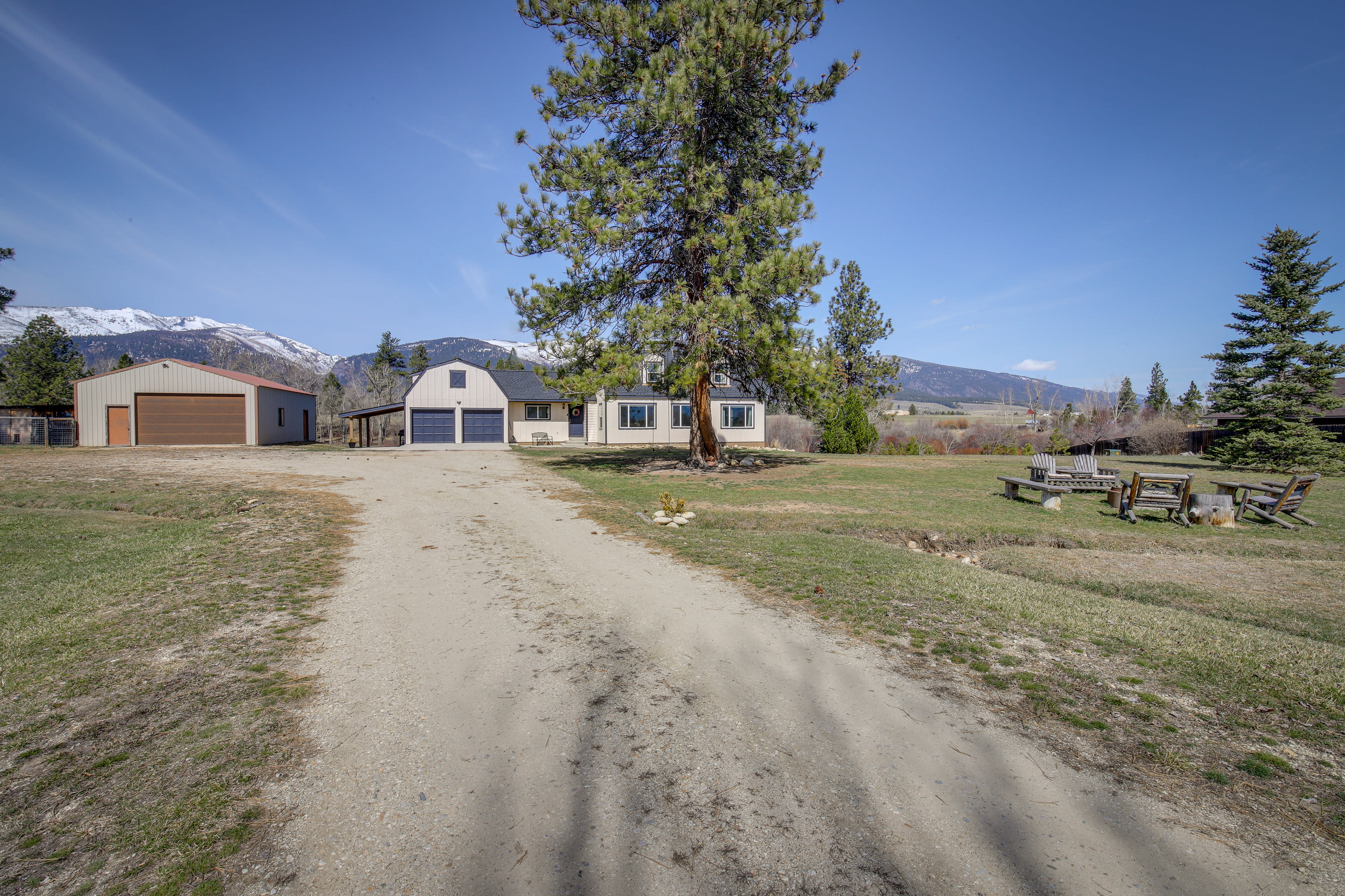 Parking | Gravel Driveway (5 Vehicles) | RV/Trailer Parking Allowed