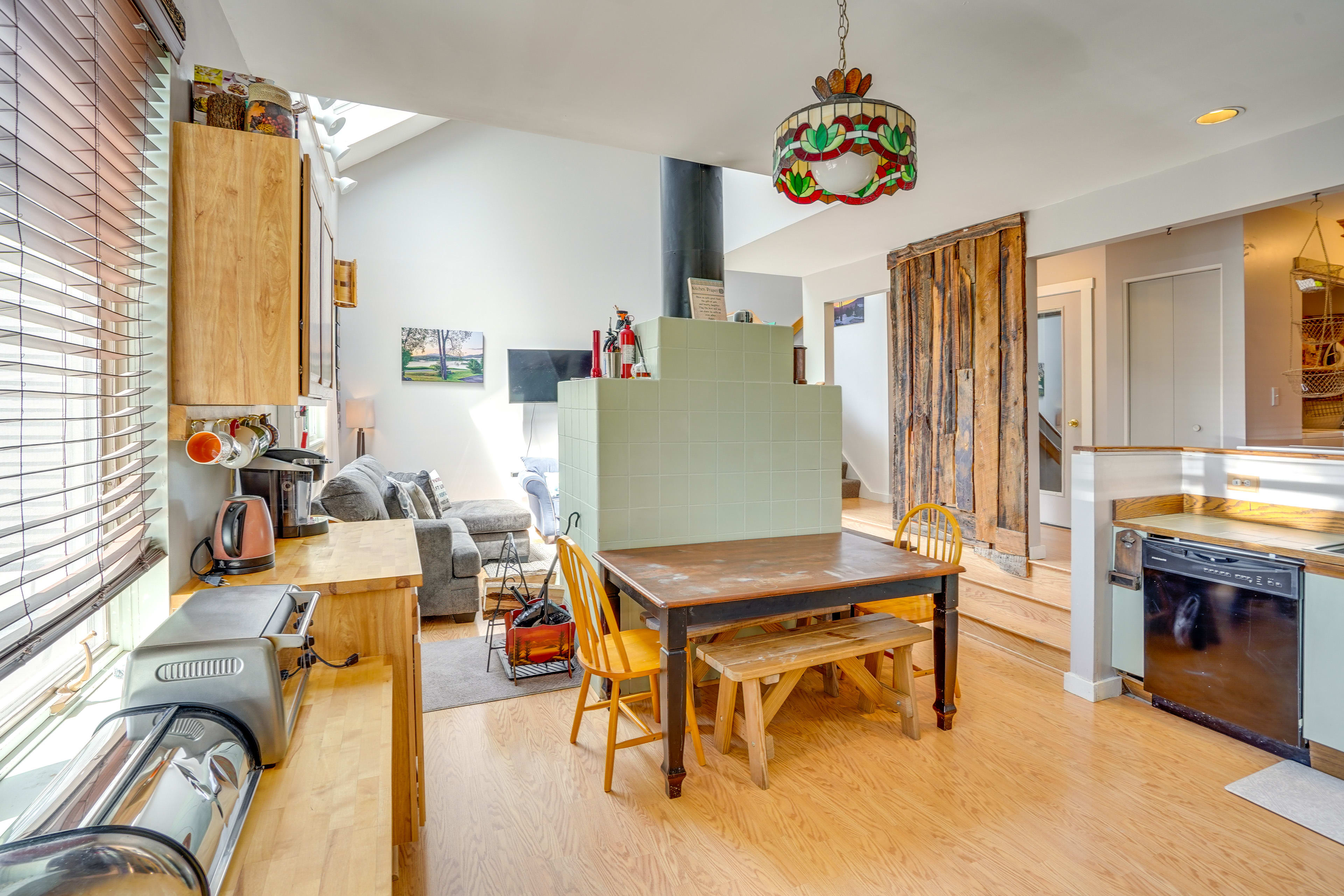 Kitchen | Dining Area