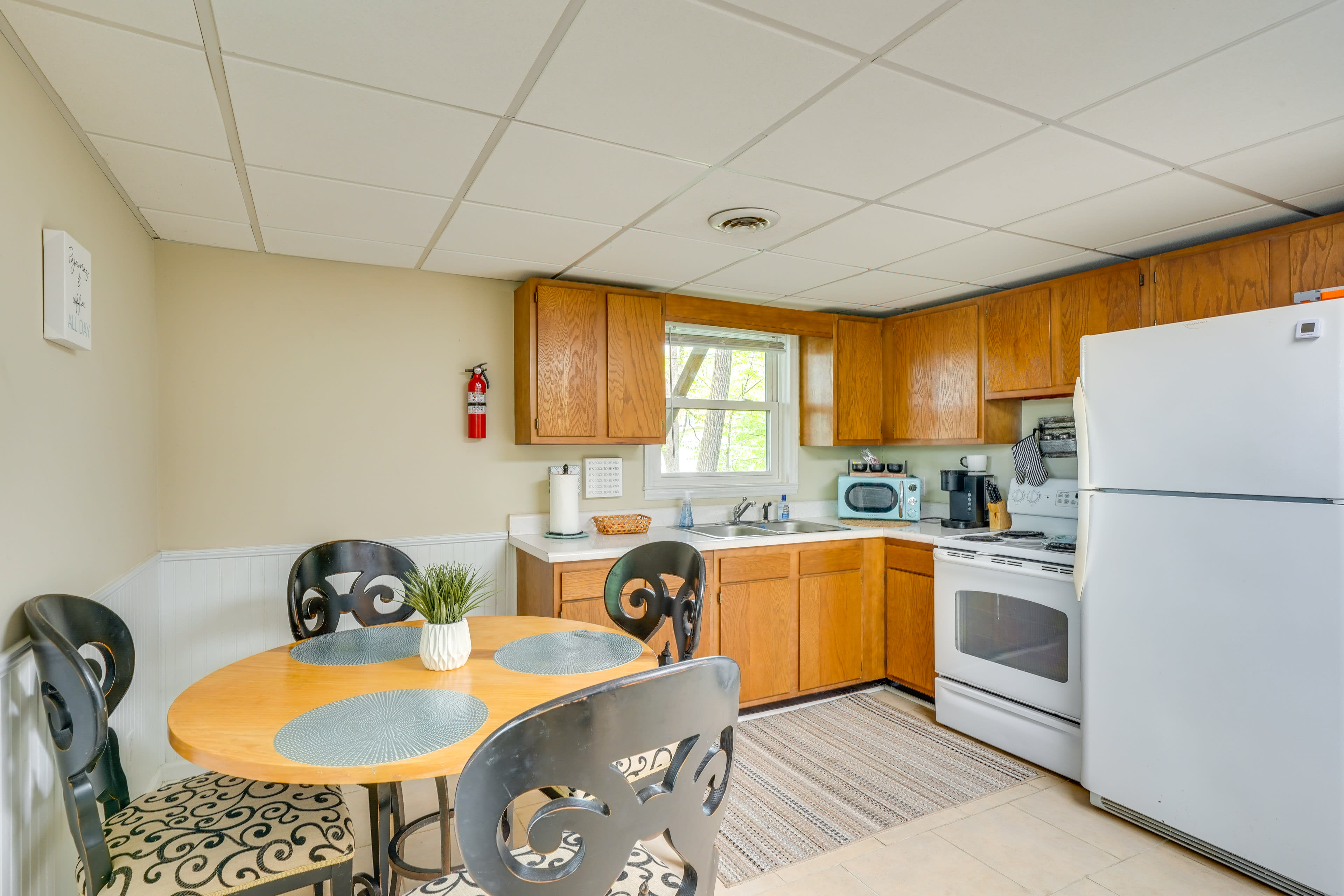 Kitchen | Basement | Stove/Oven | Refrigerator | Microwave | Coffee Maker