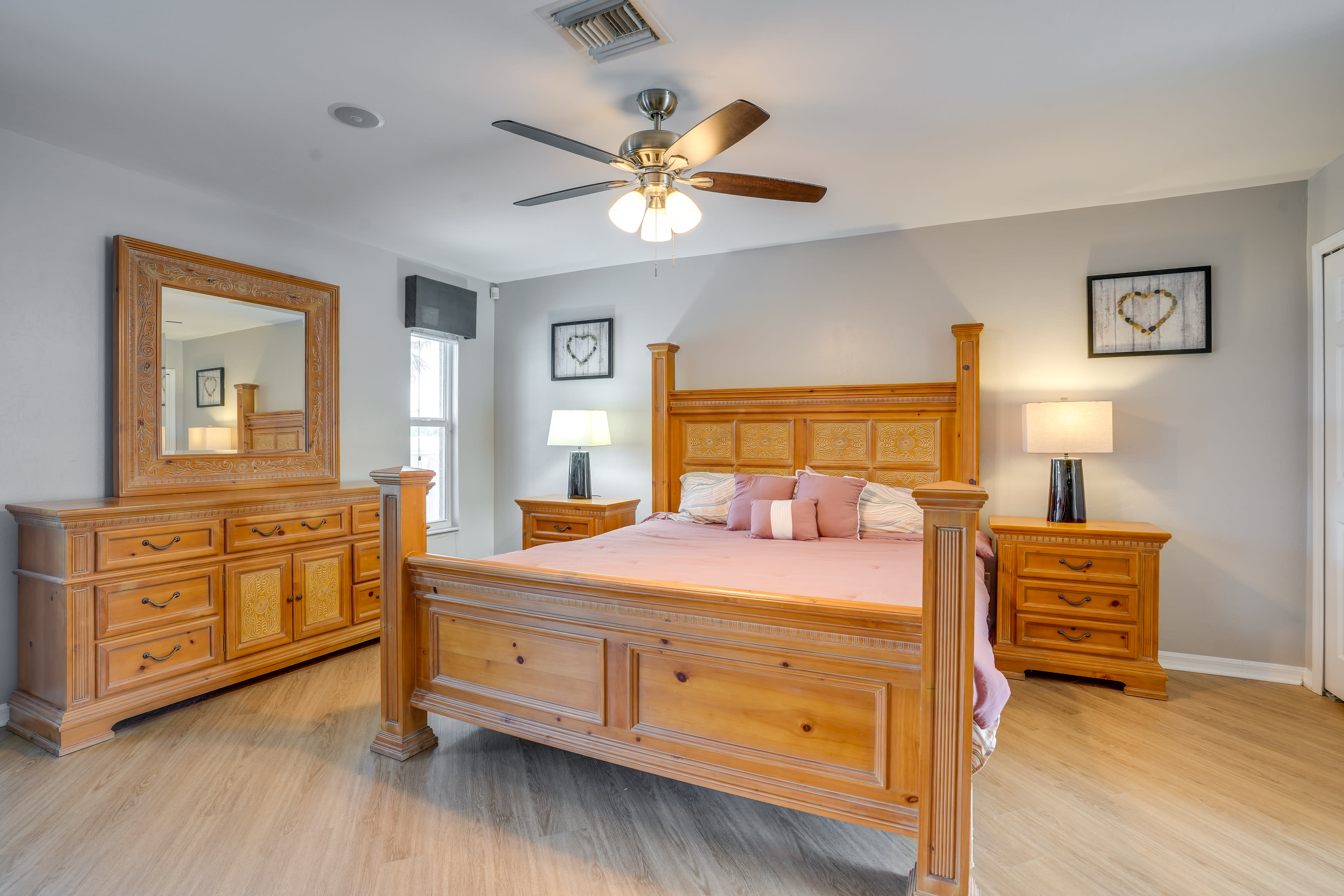Bedroom 1 | King Bed | Linens Provided | Lanai Access