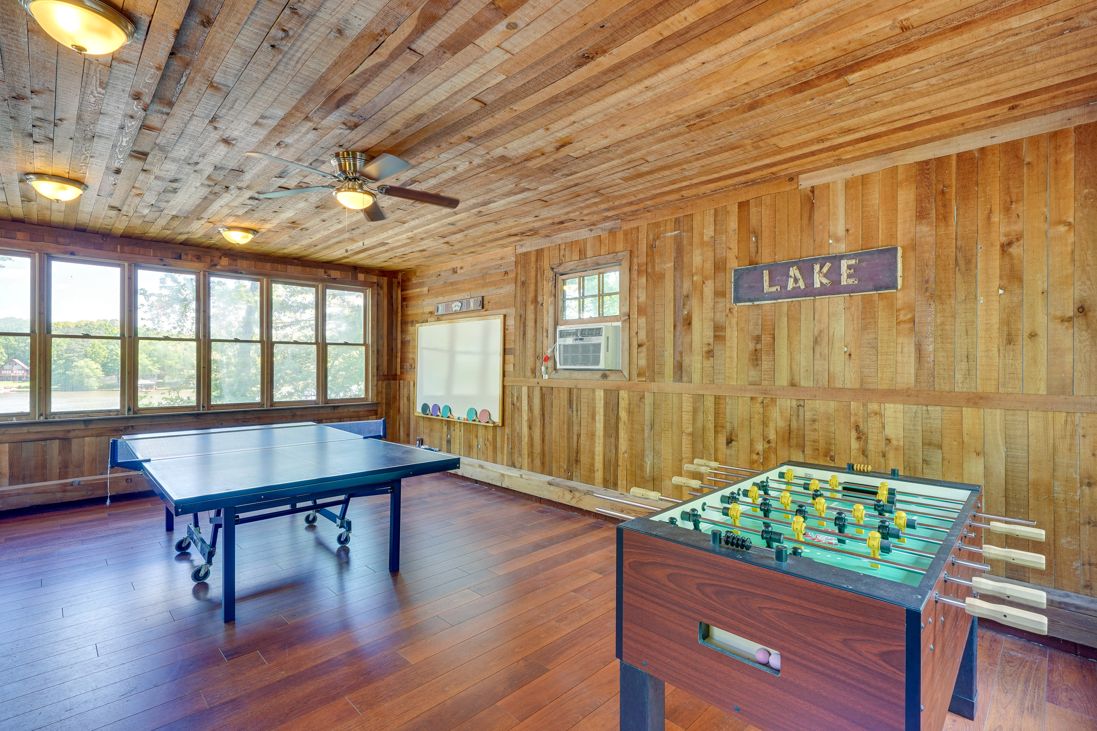 Game Room Cottage | Ping Pong Table | Foosball Table