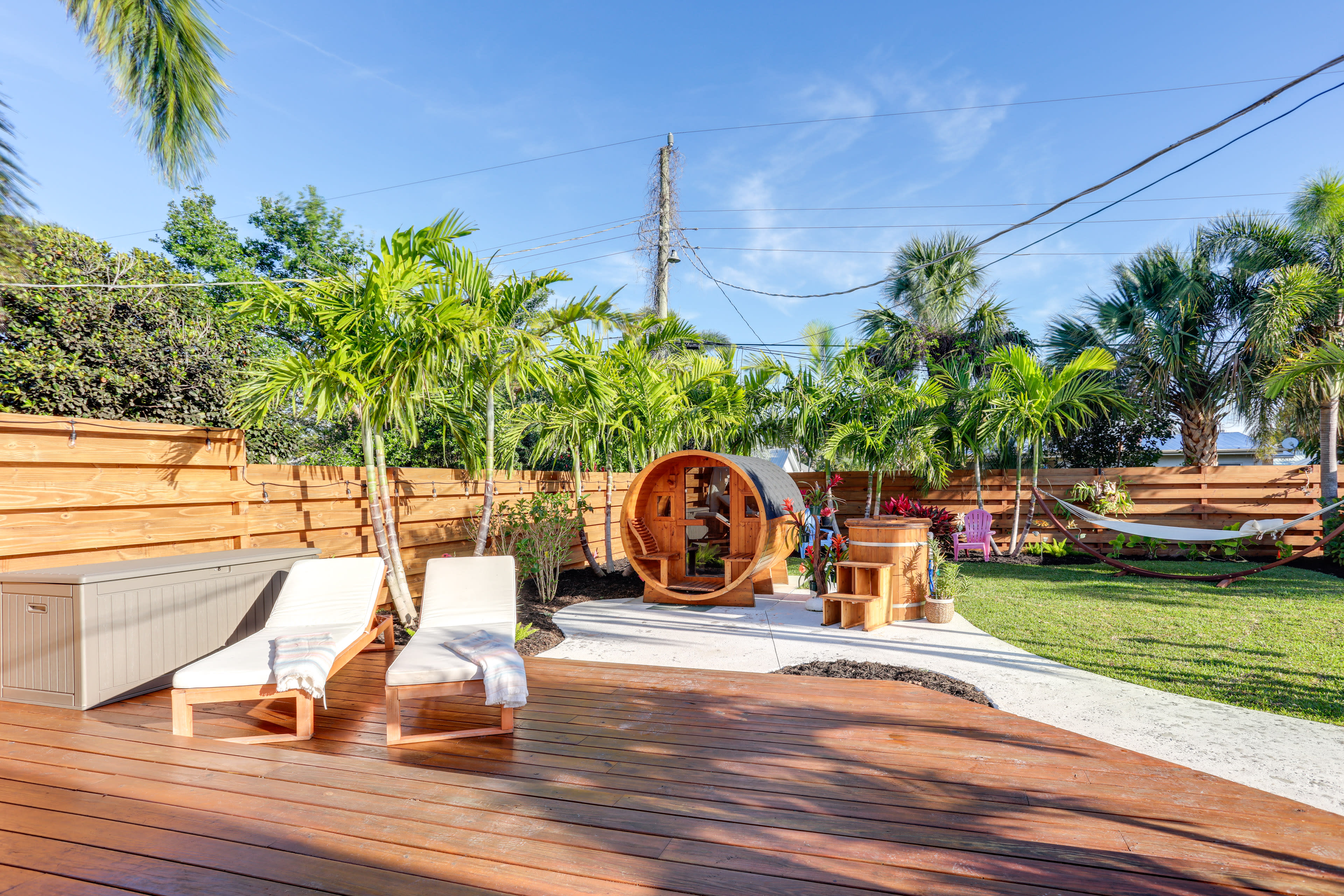 Fenced Backyard | Private Sauna | Hammock | Bicycles Provided